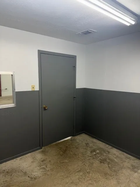 Warehouse For Sale in Tarrant County , 12959 Oak Grove Road S, Burleson, Texas 76028, 0, 0, Garage spaces, 0 Sqft, built in 1995, mls#21410366, Real Estate Agent in Burleson, Homes For Sale in Tarrant county, Homes For Sale in Burleson, Realtor in Burleson Texas, Real Estate Brokerage Independent Realty Texas, Luminita Cordes Realtor