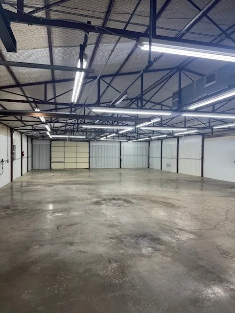 Warehouse For Sale in Tarrant County , 12959 Oak Grove Road S, Burleson, Texas 76028, 0, 0, Garage spaces, 0 Sqft, built in 1995, mls#21410366, Real Estate Agent in Burleson, Homes For Sale in Tarrant county, Homes For Sale in Burleson, Realtor in Burleson Texas, Real Estate Brokerage Independent Realty Texas, Luminita Cordes Realtor