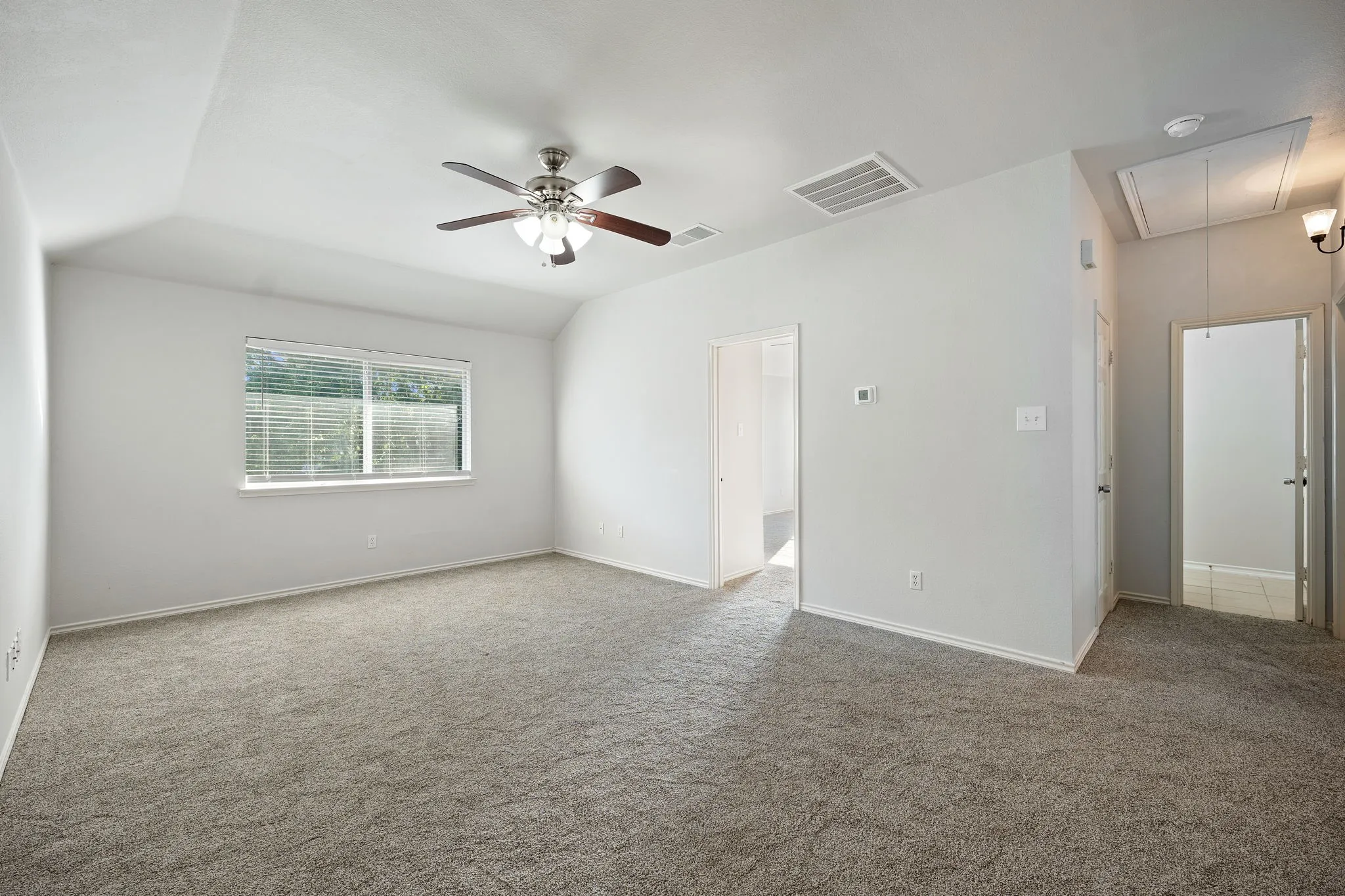 Single Family Residence For Sale in Collin County , 1429 Glendover Drive, Allen, Texas 75013, 4 Bedroom, 3 Bathroom, 2 Garage spaces, 2,843 Sqft, built in 2000, mls#21408135, Real Estate Agent in Allen, Homes For Sale in Collin county, Homes For Sale in Allen, Realtor in Allen Texas, Real Estate Brokerage Independent Realty Texas, Luminita Cordes Realtor