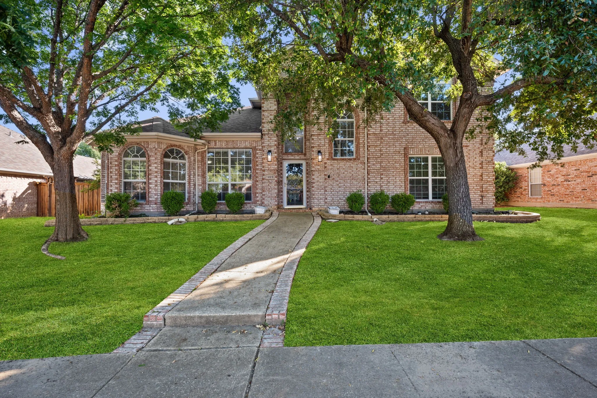 Single Family Residence For Sale