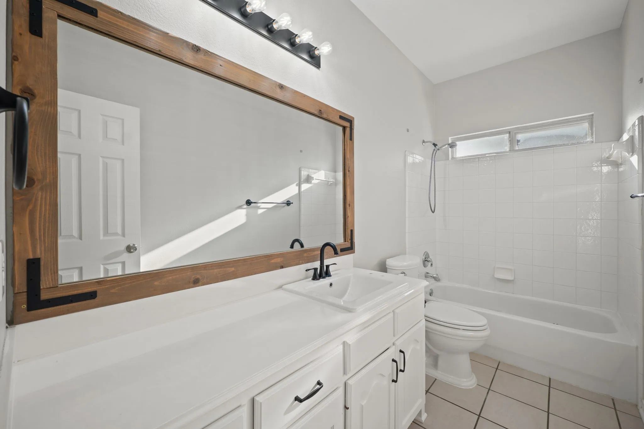 Single Family Residence For Sale in Collin County , 1429 Glendover Drive, Allen, Texas 75013, 4 Bedroom, 3 Bathroom, 2 Garage spaces, 2,843 Sqft, built in 2000, mls#21408135, Real Estate Agent in Allen, Homes For Sale in Collin county, Homes For Sale in Allen, Realtor in Allen Texas, Real Estate Brokerage Independent Realty Texas, Luminita Cordes Realtor