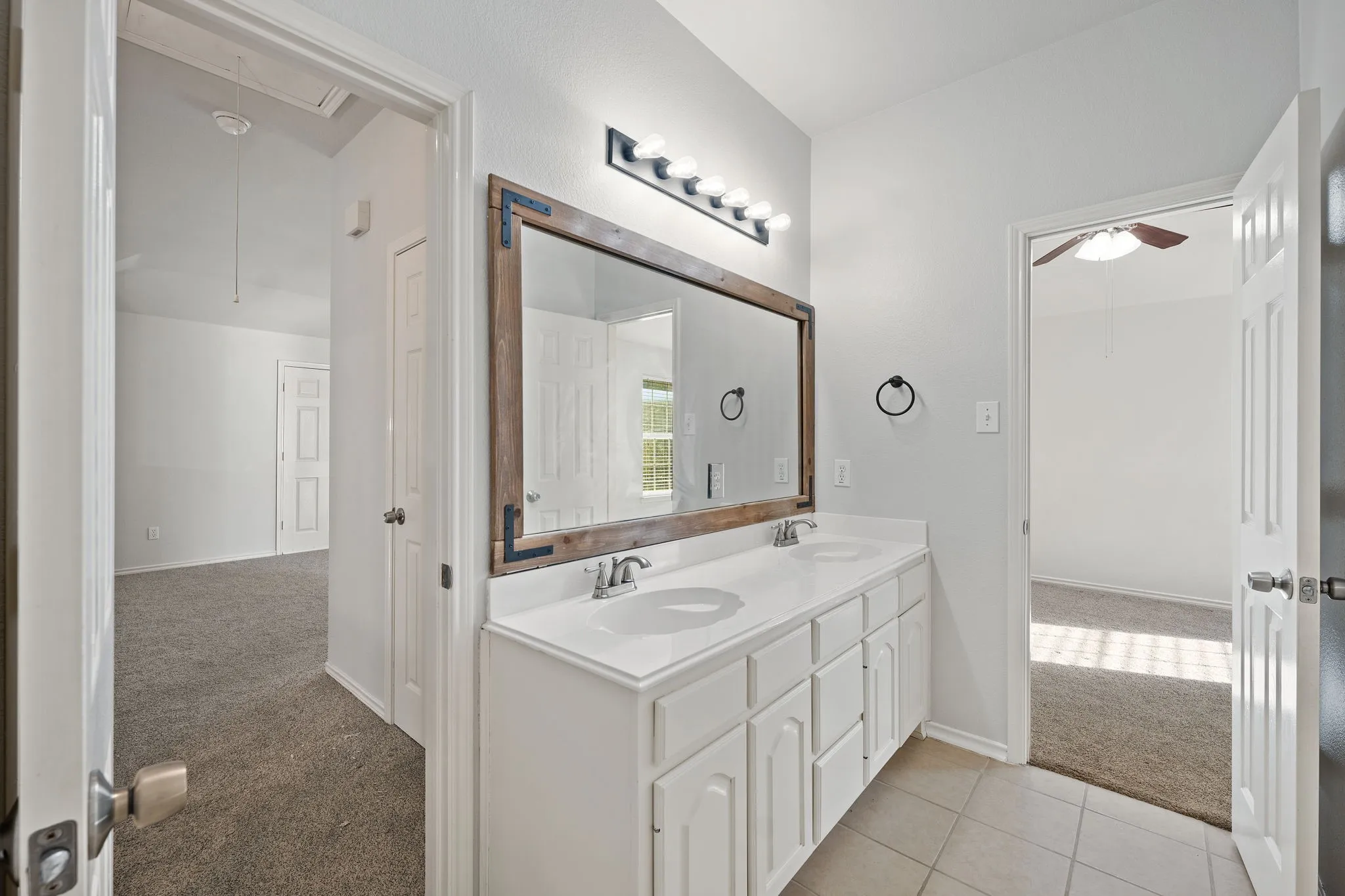 Single Family Residence For Sale in Collin County , 1429 Glendover Drive, Allen, Texas 75013, 4 Bedroom, 3 Bathroom, 2 Garage spaces, 2,843 Sqft, built in 2000, mls#21408135, Real Estate Agent in Allen, Homes For Sale in Collin county, Homes For Sale in Allen, Realtor in Allen Texas, Real Estate Brokerage Independent Realty Texas, Luminita Cordes Realtor