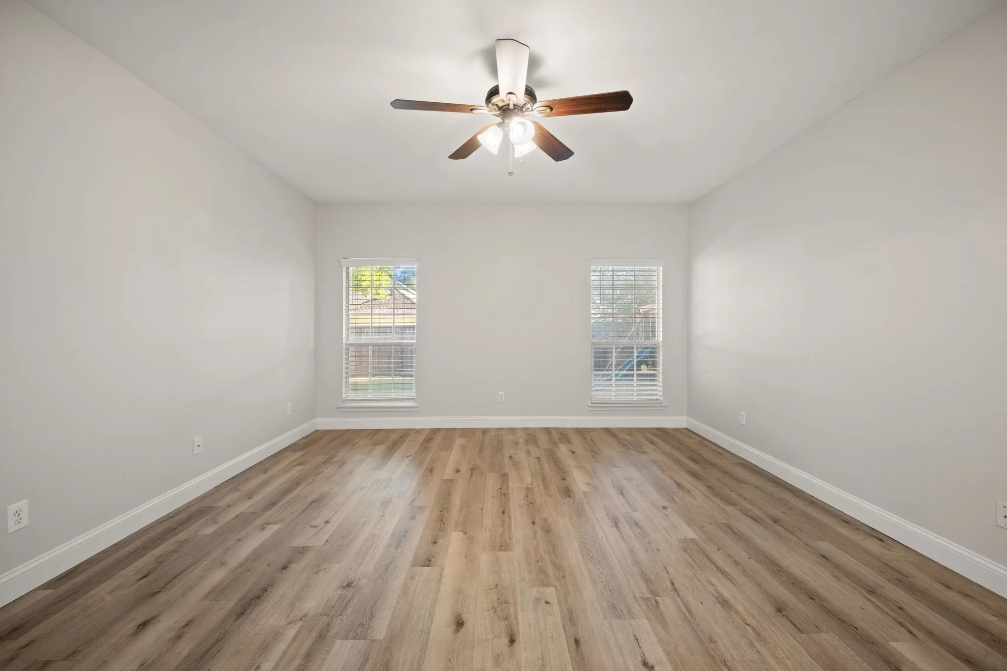 Single Family Residence For Sale in Collin County , 1429 Glendover Drive, Allen, Texas 75013, 4 Bedroom, 3 Bathroom, 2 Garage spaces, 2,843 Sqft, built in 2000, mls#21408135, Real Estate Agent in Allen, Homes For Sale in Collin county, Homes For Sale in Allen, Realtor in Allen Texas, Real Estate Brokerage Independent Realty Texas, Luminita Cordes Realtor