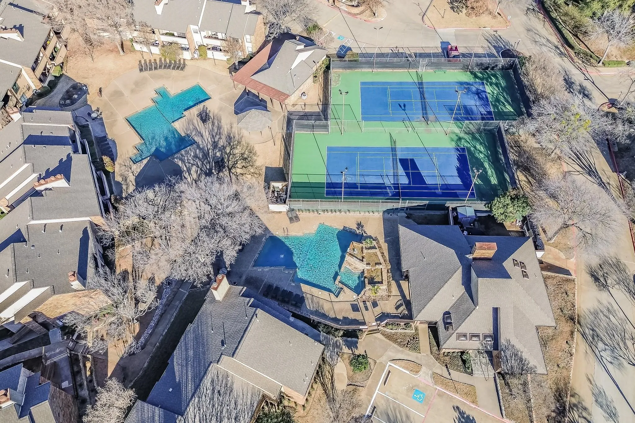 Condominium For Sale in Tarrant County , 1105 Calico Lane 1620, Arlington, Texas 76011, 1 Bedroom, 1 Bathroom, Garage spaces, 792 Sqft, built in 1981, mls#21410188, Real Estate Agent in Arlington, Homes For Sale in Tarrant county, Homes For Sale in Arlington, Realtor in Arlington Texas, Real Estate Brokerage Independent Realty Texas, Luminita Cordes Realtor