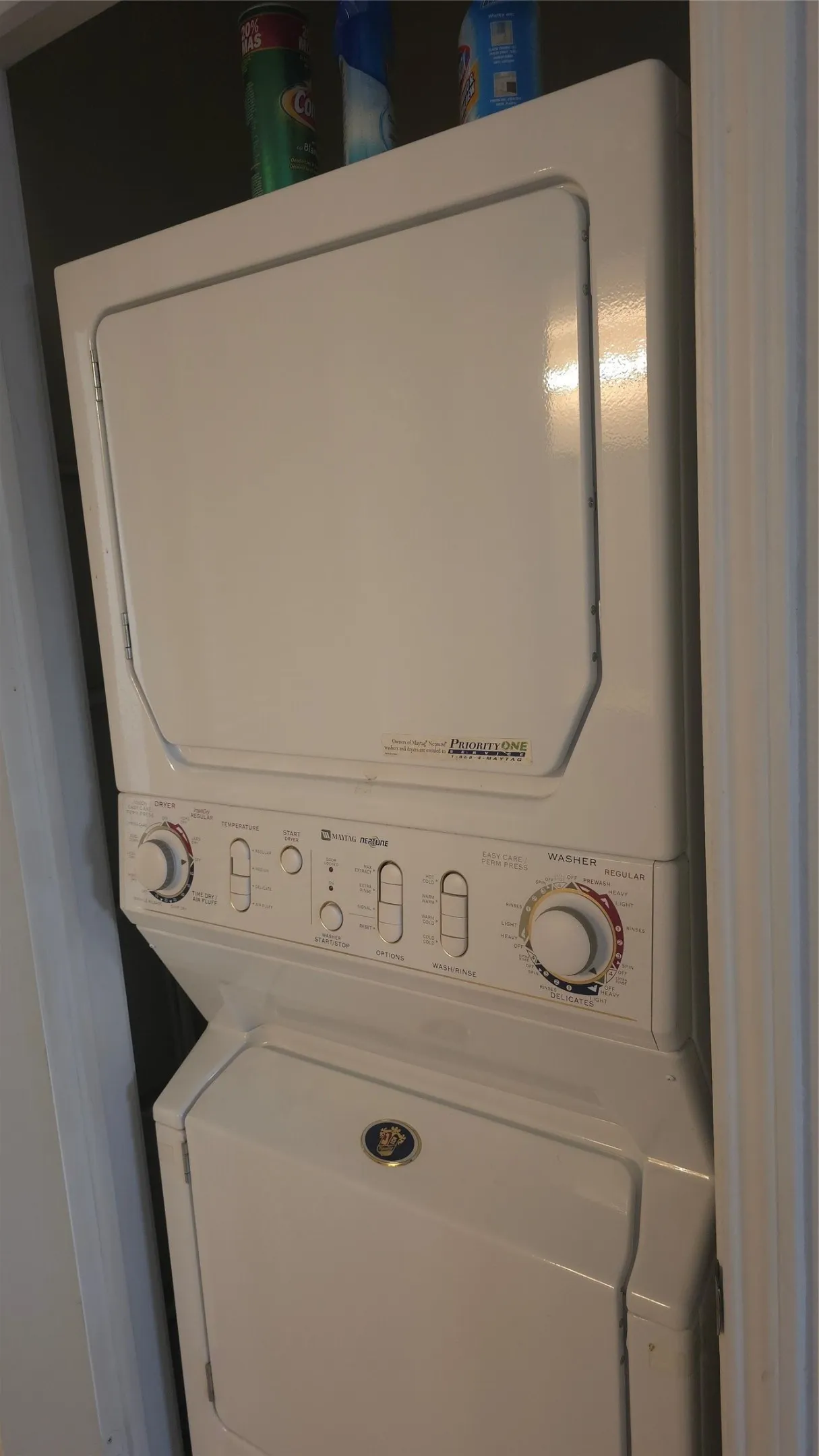 Stacked washer dryer remain