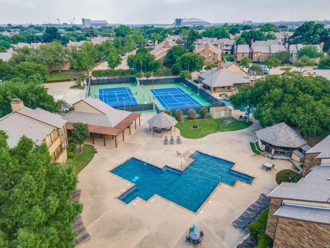 Condominium For Sale in Tarrant County , 1105 Calico Lane 1620, Arlington, Texas 76011, 1 Bedroom, 1 Bathroom, Garage spaces, 792 Sqft, built in 1981, mls#21410188, Real Estate Agent in Arlington, Homes For Sale in Tarrant county, Homes For Sale in Arlington, Realtor in Arlington Texas, Real Estate Brokerage Independent Realty Texas, Luminita Cordes Realtor