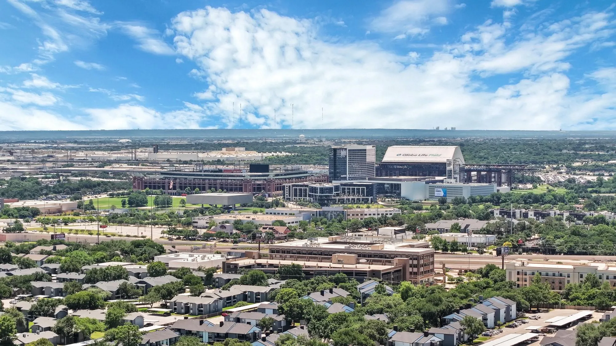 Condominium For Sale in Tarrant County , 1105 Calico Lane 1620, Arlington, Texas 76011, 1 Bedroom, 1 Bathroom, Garage spaces, 792 Sqft, built in 1981, mls#21410188, Real Estate Agent in Arlington, Homes For Sale in Tarrant county, Homes For Sale in Arlington, Realtor in Arlington Texas, Real Estate Brokerage Independent Realty Texas, Luminita Cordes Realtor