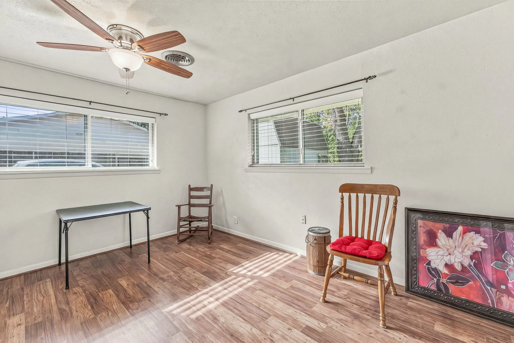 Single Family Residence For Sale in Erath County , 2190 N Woodland Street, Stephenville, Texas 76401, 3 Bedroom, 2 Bathroom, 2 Garage spaces, 1,870 Sqft, built in 1960, mls#21410336, Real Estate Agent in Stephenville, Homes For Sale in Erath county, Homes For Sale in Stephenville, Realtor in Stephenville Texas, Real Estate Brokerage Independent Realty Texas, Luminita Cordes Realtor
