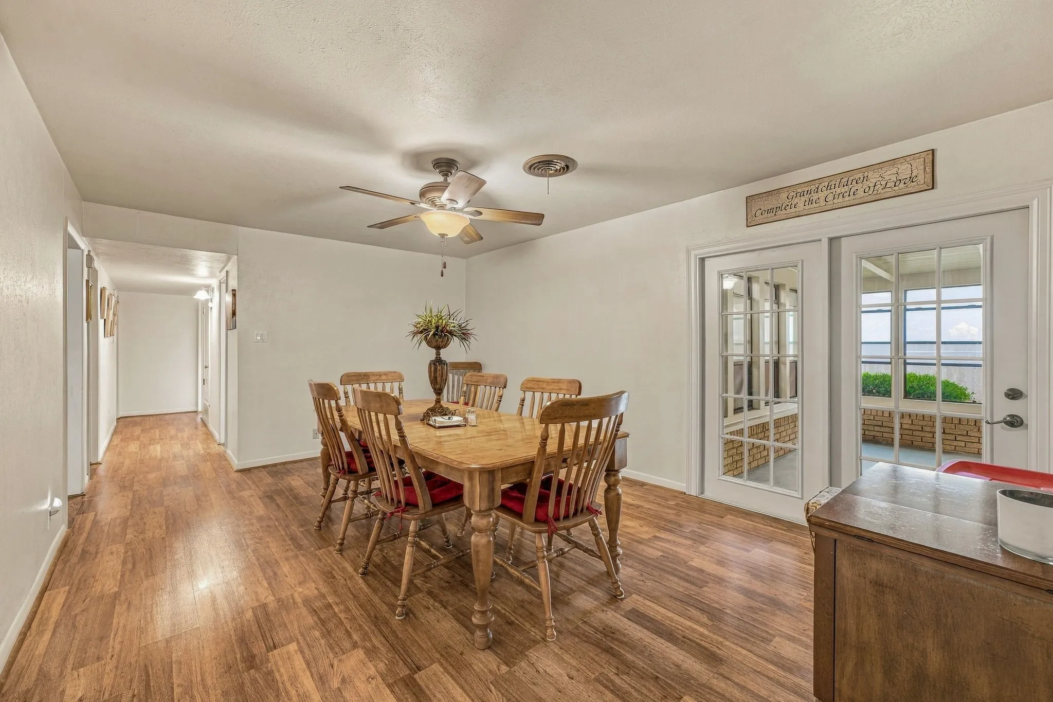 Single Family Residence For Sale in Erath County , 2190 N Woodland Street, Stephenville, Texas 76401, 3 Bedroom, 2 Bathroom, 2 Garage spaces, 1,870 Sqft, built in 1960, mls#21410336, Real Estate Agent in Stephenville, Homes For Sale in Erath county, Homes For Sale in Stephenville, Realtor in Stephenville Texas, Real Estate Brokerage Independent Realty Texas, Luminita Cordes Realtor