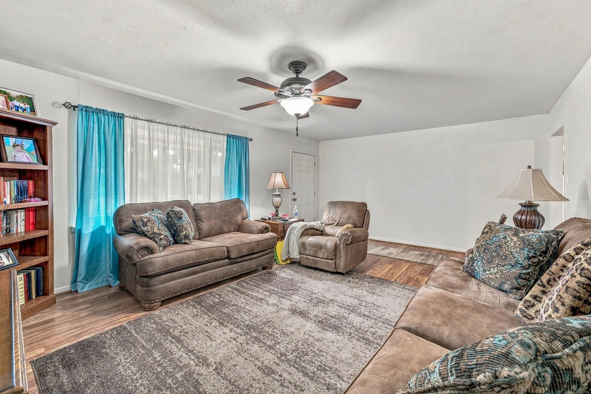 Single Family Residence For Sale in Erath County , 2190 N Woodland Street, Stephenville, Texas 76401, 3 Bedroom, 2 Bathroom, 2 Garage spaces, 1,870 Sqft, built in 1960, mls#21410336, Real Estate Agent in Stephenville, Homes For Sale in Erath county, Homes For Sale in Stephenville, Realtor in Stephenville Texas, Real Estate Brokerage Independent Realty Texas, Luminita Cordes Realtor