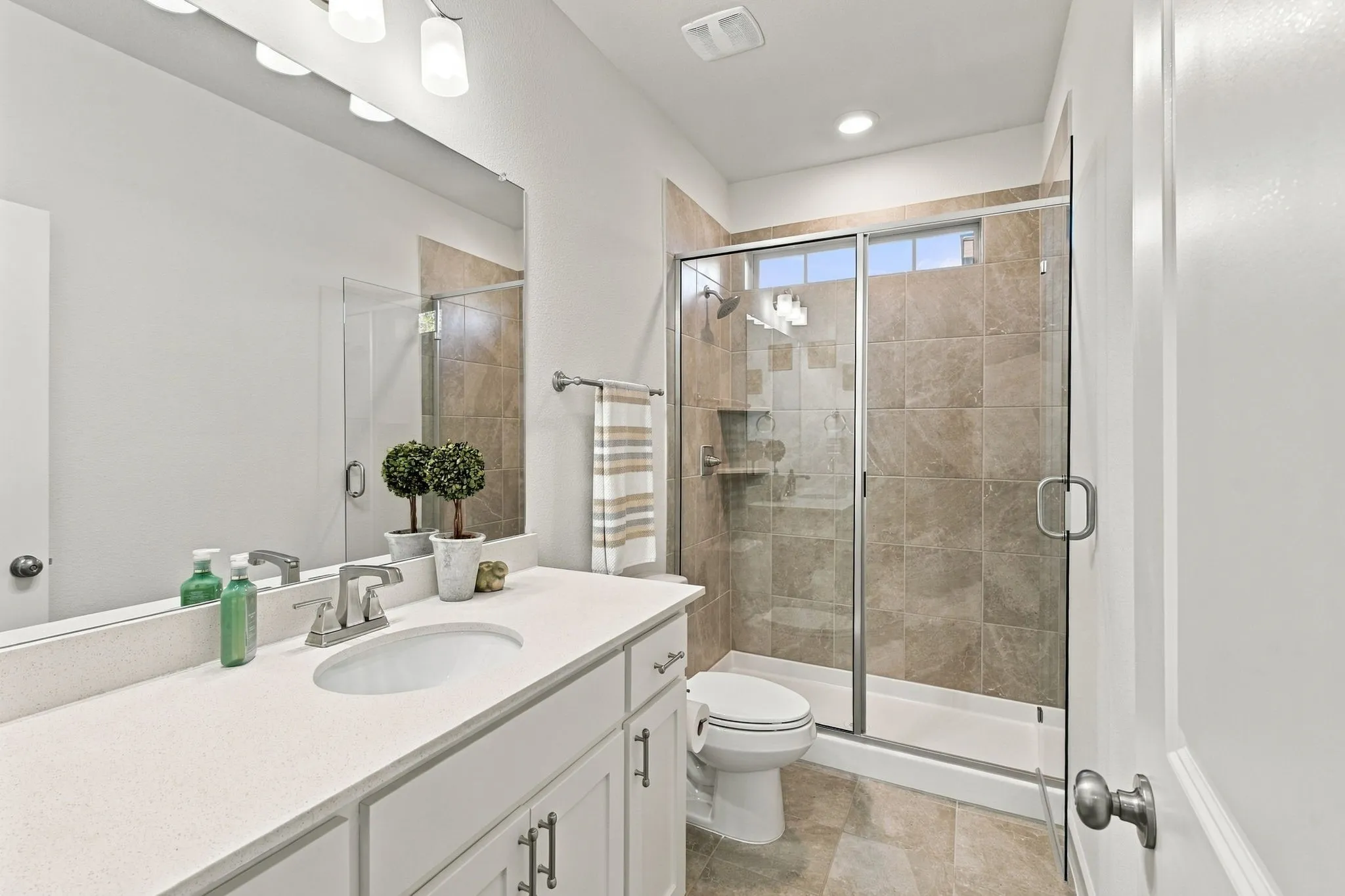 Townhouse For Sale in Denton County , 2700 Starburst Drive, Little Elm, Texas 75068, 3 Bedroom, 4 Bathroom, 2 Garage spaces, 1,844 Sqft, built in 2018, mls#21399353, Real Estate Agent in Little Elm, Homes For Sale in Denton county, Homes For Sale in Little Elm, Realtor in Little Elm Texas, Real Estate Brokerage Independent Realty Texas, Luminita Cordes Realtor