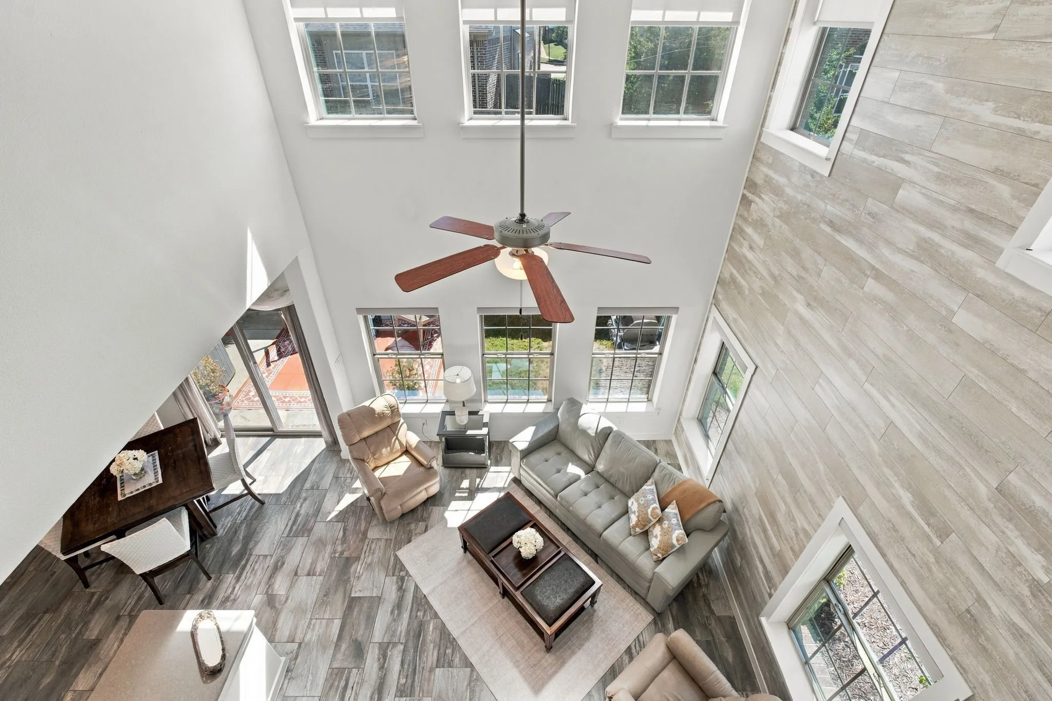Townhouse For Sale in Denton County , 2700 Starburst Drive, Little Elm, Texas 75068, 3 Bedroom, 4 Bathroom, 2 Garage spaces, 1,844 Sqft, built in 2018, mls#21399353, Real Estate Agent in Little Elm, Homes For Sale in Denton county, Homes For Sale in Little Elm, Realtor in Little Elm Texas, Real Estate Brokerage Independent Realty Texas, Luminita Cordes Realtor