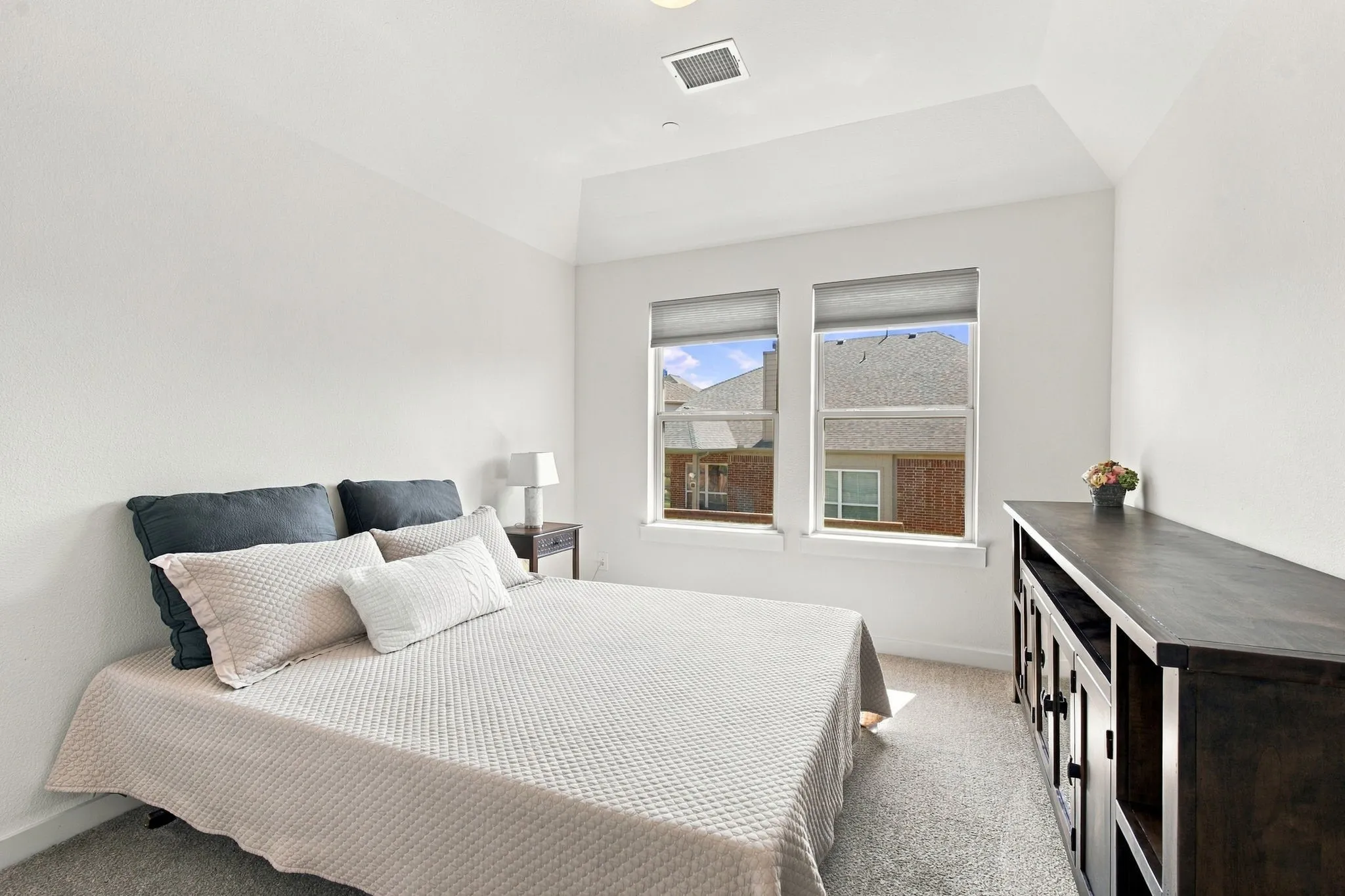 Townhouse For Sale in Denton County , 2700 Starburst Drive, Little Elm, Texas 75068, 3 Bedroom, 4 Bathroom, 2 Garage spaces, 1,844 Sqft, built in 2018, mls#21399353, Real Estate Agent in Little Elm, Homes For Sale in Denton county, Homes For Sale in Little Elm, Realtor in Little Elm Texas, Real Estate Brokerage Independent Realty Texas, Luminita Cordes Realtor
