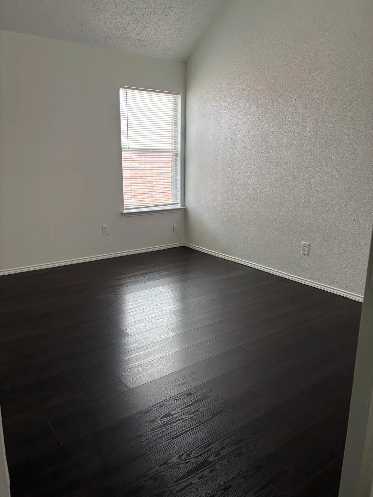 Single Family Residence For Rent in Tarrant County , 6426 St Leonard Drive, Arlington, Texas 76001, 4 Bedroom, 2 Bathroom, 2 Garage spaces, 2,157 Sqft, built in 1998, mls#21410391, Real Estate Agent in Arlington, Homes For Rent in Tarrant county, Homes For Rent in Arlington, Realtor in Arlington Texas, Real Estate Brokerage Independent Realty Texas, Luminita Cordes Realtor