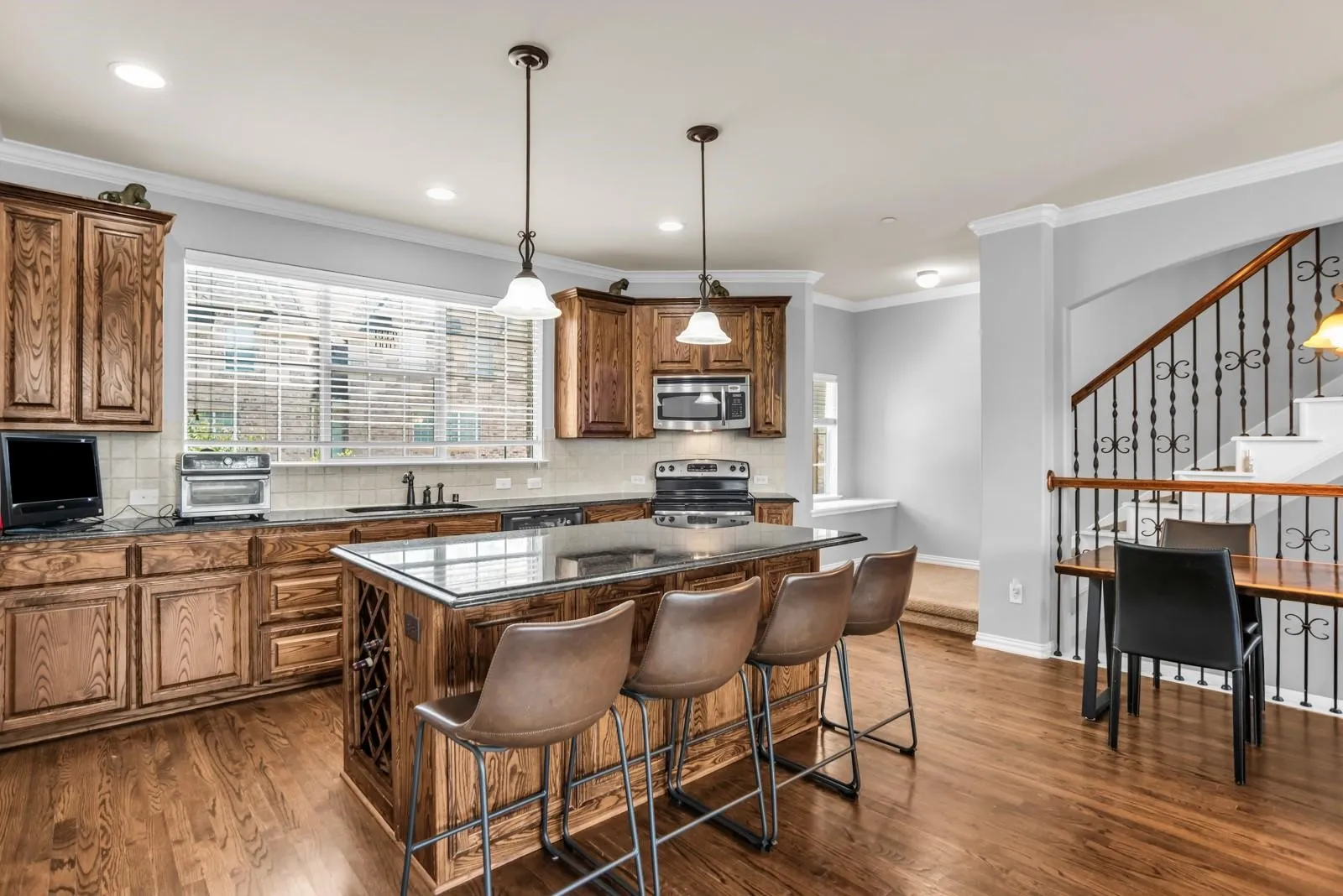 Condominium For Rent in Denton County , 2700 Club Ridge Drive 1, Lewisville, Texas 75067, 3 Bedroom, 4 Bathroom, 2 Garage spaces, 1,750 Sqft, built in 2008, mls#21406140, Real Estate Agent in Lewisville, Homes For Rent in Denton county, Homes For Rent in Lewisville, Realtor in Lewisville Texas, Real Estate Brokerage Independent Realty Texas, Luminita Cordes Realtor