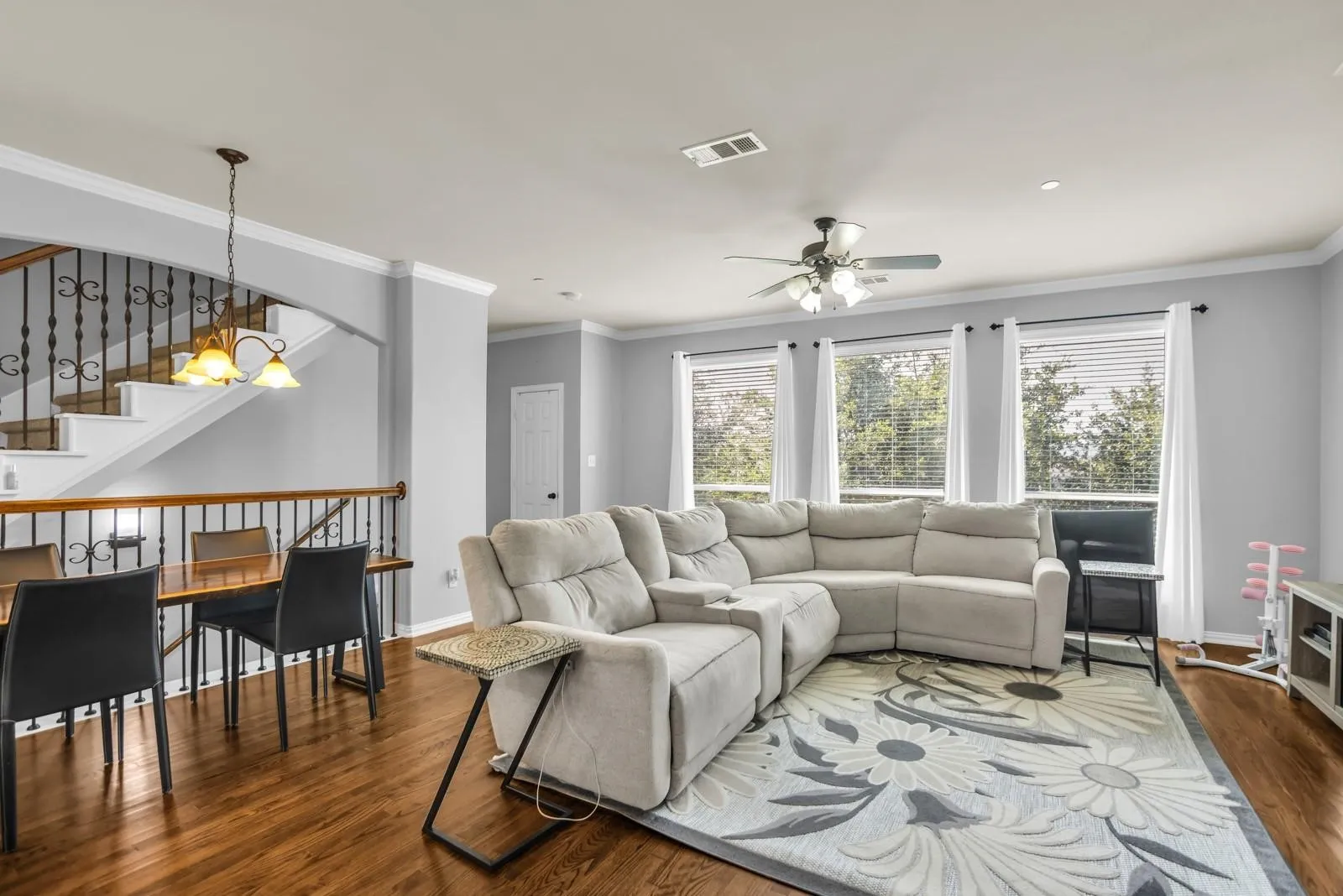 Condominium For Rent in Denton County , 2700 Club Ridge Drive 1, Lewisville, Texas 75067, 3 Bedroom, 4 Bathroom, 2 Garage spaces, 1,750 Sqft, built in 2008, mls#21406140, Real Estate Agent in Lewisville, Homes For Rent in Denton county, Homes For Rent in Lewisville, Realtor in Lewisville Texas, Real Estate Brokerage Independent Realty Texas, Luminita Cordes Realtor