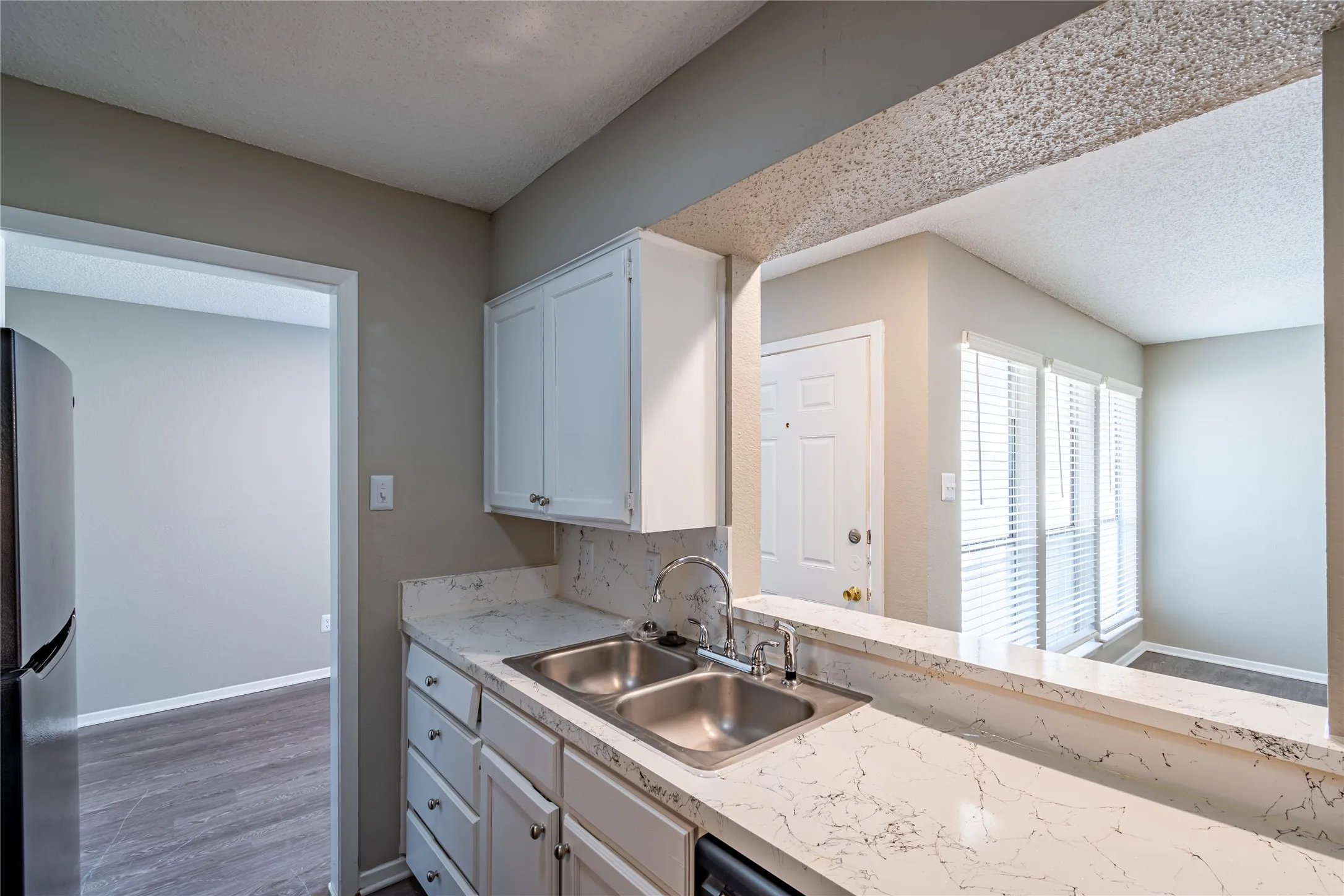 Quadruplex For Rent in Tarrant County , 808 Treadwell Court A, Hurst, Texas 76053, 2 Bedroom, 3 Bathroom, Garage spaces, 1,056 Sqft, built in 1985, mls#21410399, Real Estate Agent in Hurst, Homes For Rent in Tarrant county, Homes For Rent in Hurst, Realtor in Hurst Texas, Real Estate Brokerage Independent Realty Texas, Luminita Cordes Realtor