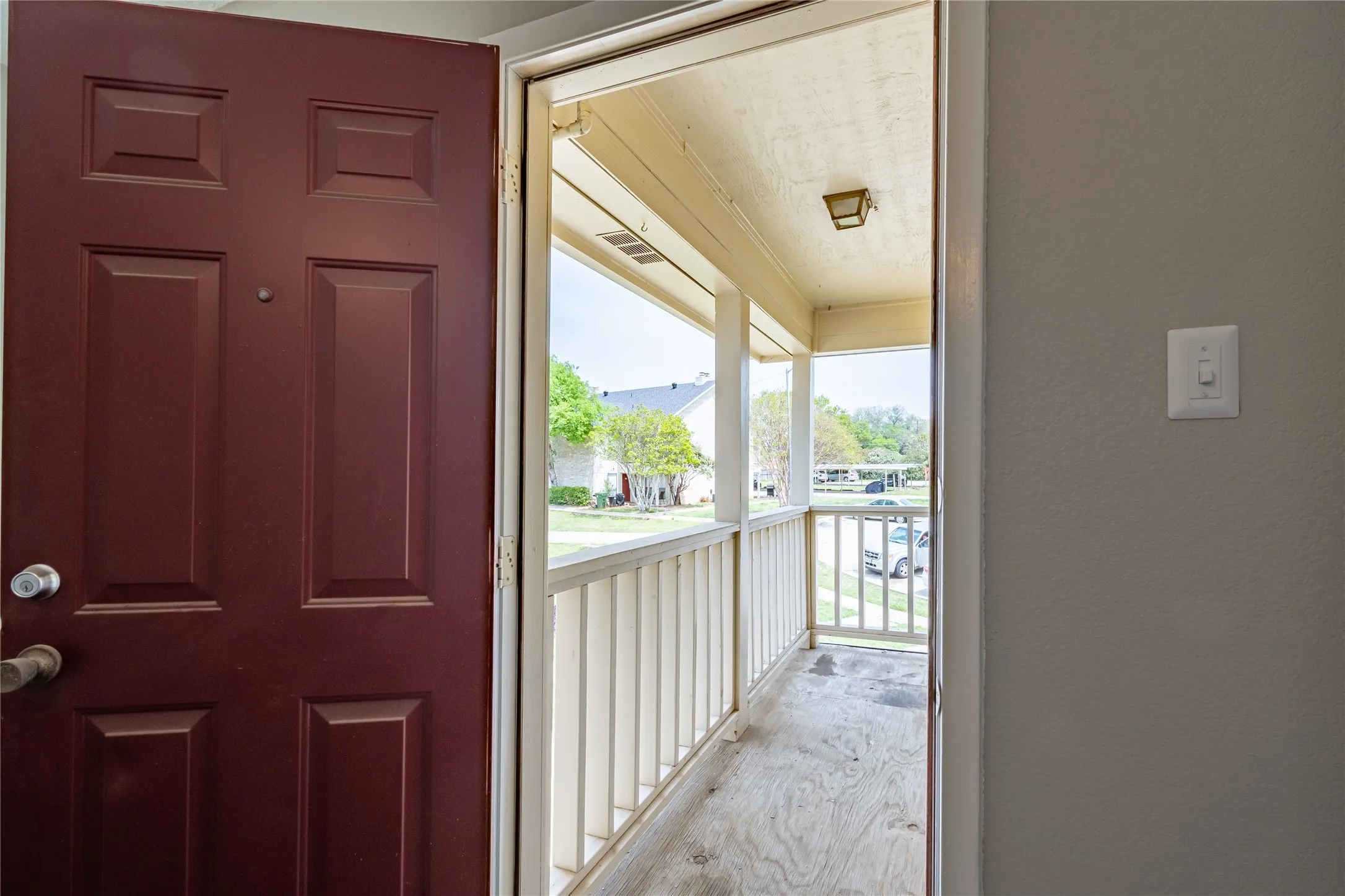 Quadruplex For Rent in Tarrant County , 808 Treadwell Court A, Hurst, Texas 76053, 2 Bedroom, 3 Bathroom, Garage spaces, 1,056 Sqft, built in 1985, mls#21410399, Real Estate Agent in Hurst, Homes For Rent in Tarrant county, Homes For Rent in Hurst, Realtor in Hurst Texas, Real Estate Brokerage Independent Realty Texas, Luminita Cordes Realtor