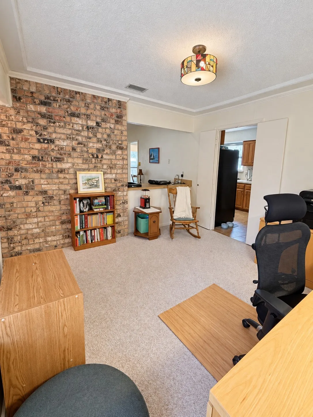 Formal dining or office.