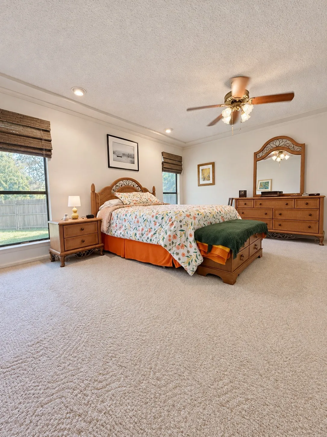 Single Family Residence For Sale in Denton County , 929 Reno Street, Lewisville, Texas 75077, 4 Bedroom, 2 Bathroom, 2 Garage spaces, 1,740 Sqft, built in 1981, mls#21409662, Real Estate Agent in Lewisville, Homes For Sale in Denton county, Homes For Sale in Lewisville, Realtor in Lewisville Texas, Real Estate Brokerage Independent Realty Texas, Luminita Cordes Realtor