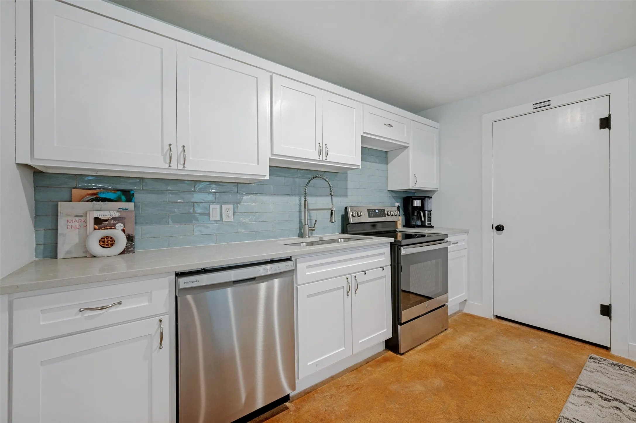 Detached Second Residence | Full Kitchen