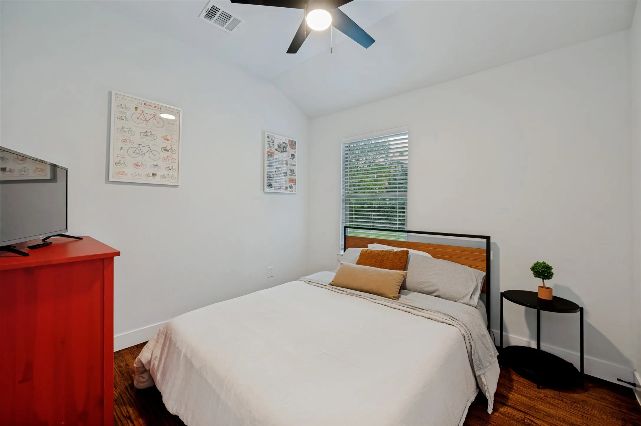 Main Residence | Bedroom 2 with Walk-In Closet