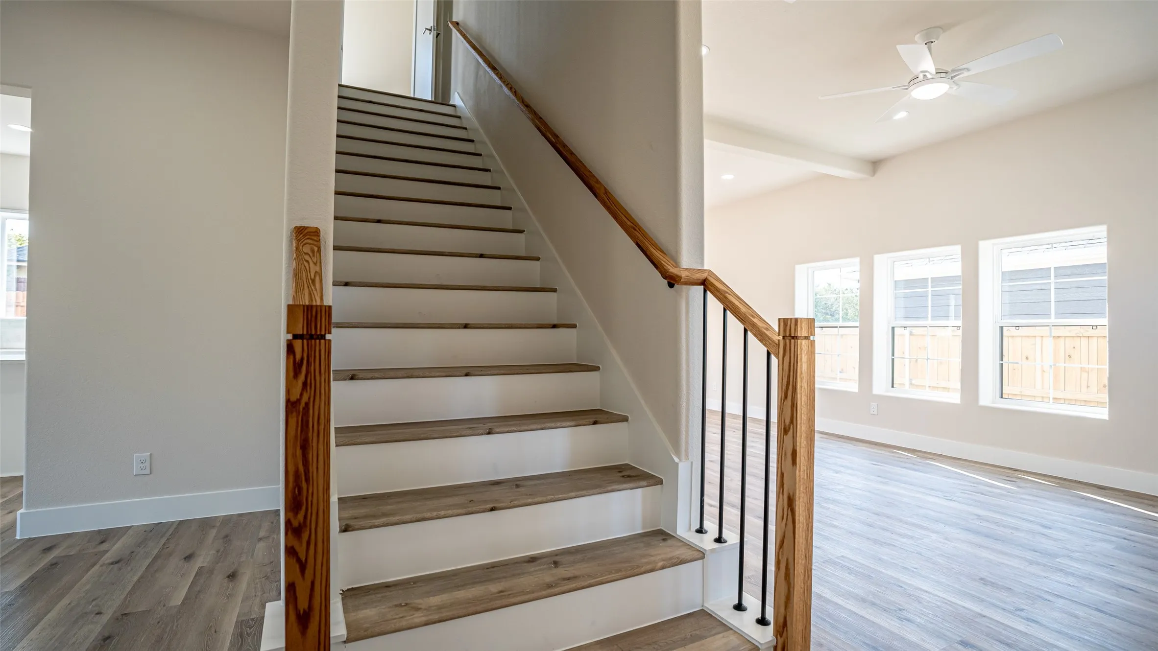 Single Family Residence For Sale in Hood County , 5426 Van Horn Drive, Granbury, Texas 76048, 4 Bedroom, 4 Bathroom, 2 Garage spaces, 2,359 Sqft, built in 2025, mls#21410413, Real Estate Agent in Granbury, Homes For Sale in Hood county, Homes For Sale in Granbury, Realtor in Granbury Texas, Real Estate Brokerage Independent Realty Texas, Luminita Cordes Realtor