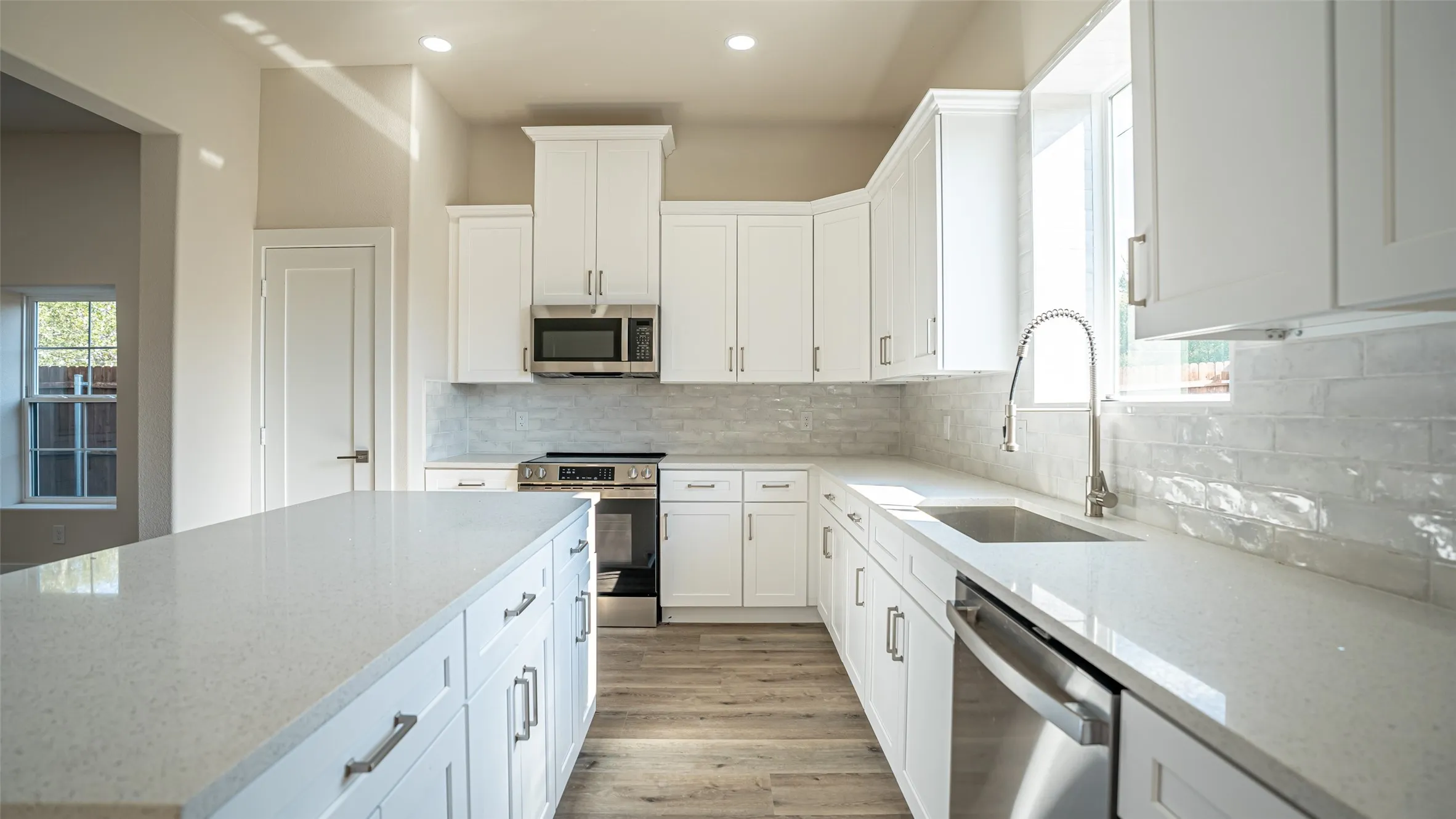 Single Family Residence For Sale in Hood County , 5426 Van Horn Drive, Granbury, Texas 76048, 4 Bedroom, 4 Bathroom, 2 Garage spaces, 2,359 Sqft, built in 2025, mls#21410413, Real Estate Agent in Granbury, Homes For Sale in Hood county, Homes For Sale in Granbury, Realtor in Granbury Texas, Real Estate Brokerage Independent Realty Texas, Luminita Cordes Realtor