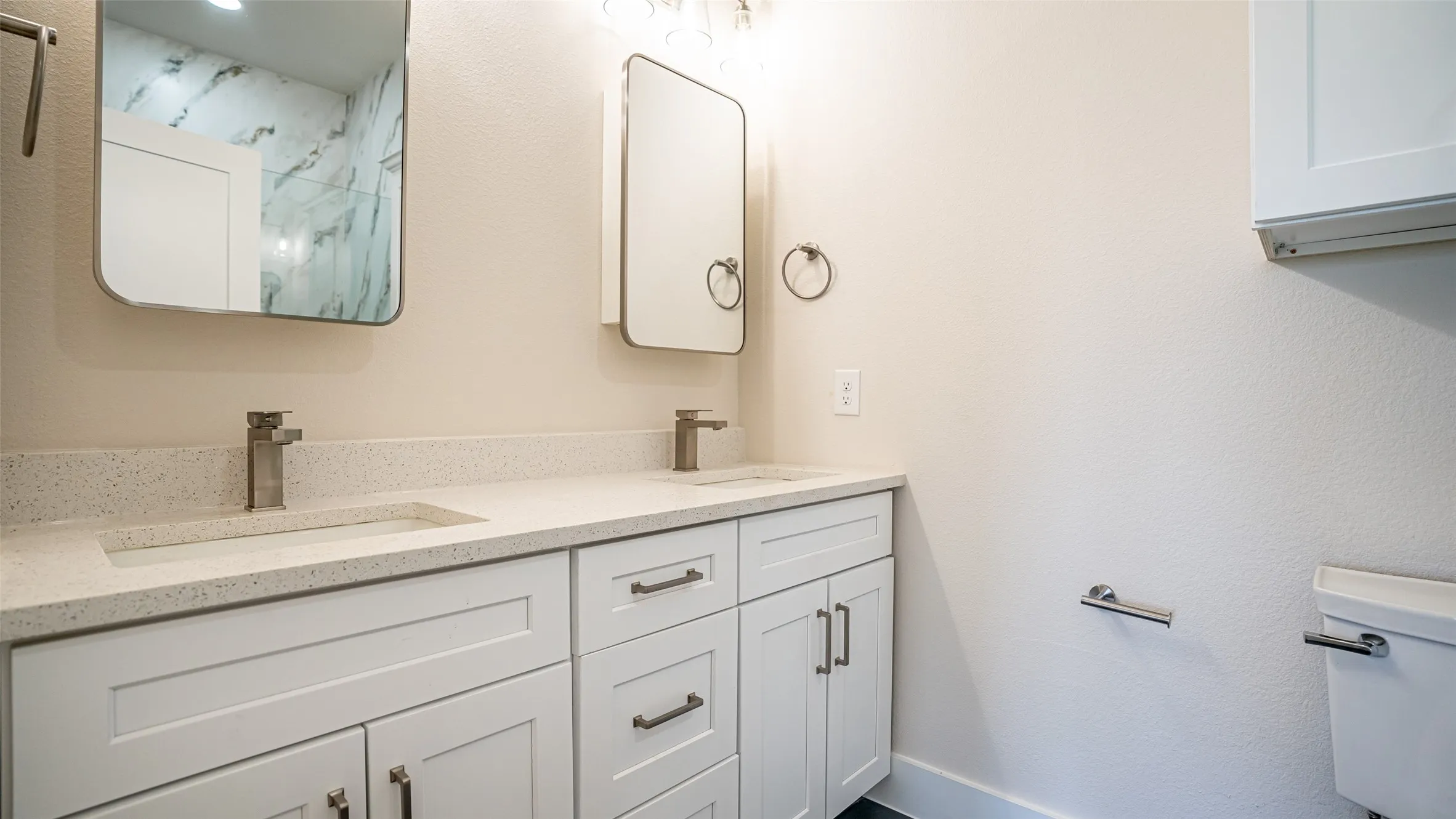 Single Family Residence For Sale in Hood County , 5426 Van Horn Drive, Granbury, Texas 76048, 4 Bedroom, 4 Bathroom, 2 Garage spaces, 2,359 Sqft, built in 2025, mls#21410413, Real Estate Agent in Granbury, Homes For Sale in Hood county, Homes For Sale in Granbury, Realtor in Granbury Texas, Real Estate Brokerage Independent Realty Texas, Luminita Cordes Realtor