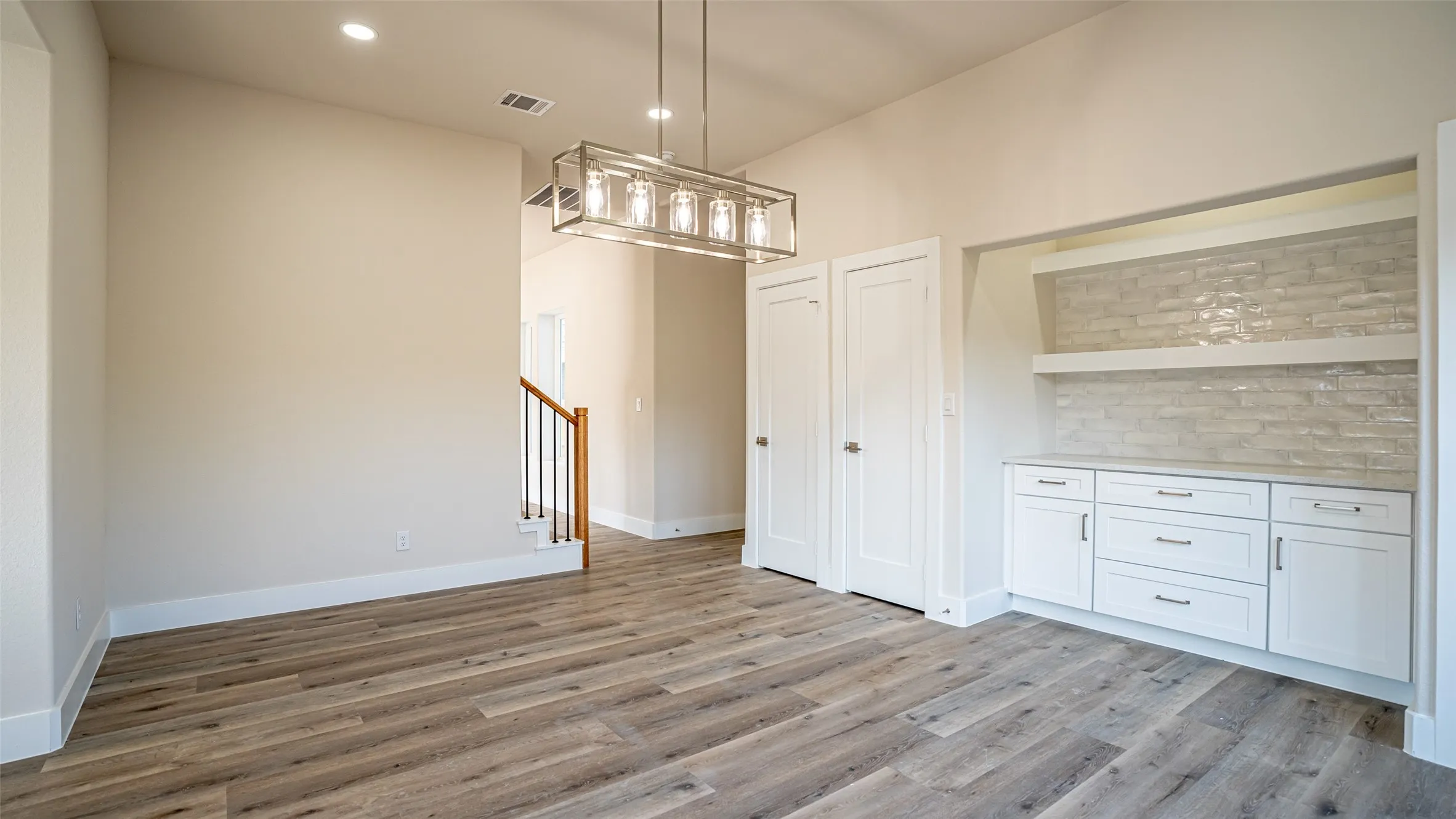 Single Family Residence For Sale in Hood County , 5426 Van Horn Drive, Granbury, Texas 76048, 4 Bedroom, 4 Bathroom, 2 Garage spaces, 2,359 Sqft, built in 2025, mls#21410413, Real Estate Agent in Granbury, Homes For Sale in Hood county, Homes For Sale in Granbury, Realtor in Granbury Texas, Real Estate Brokerage Independent Realty Texas, Luminita Cordes Realtor