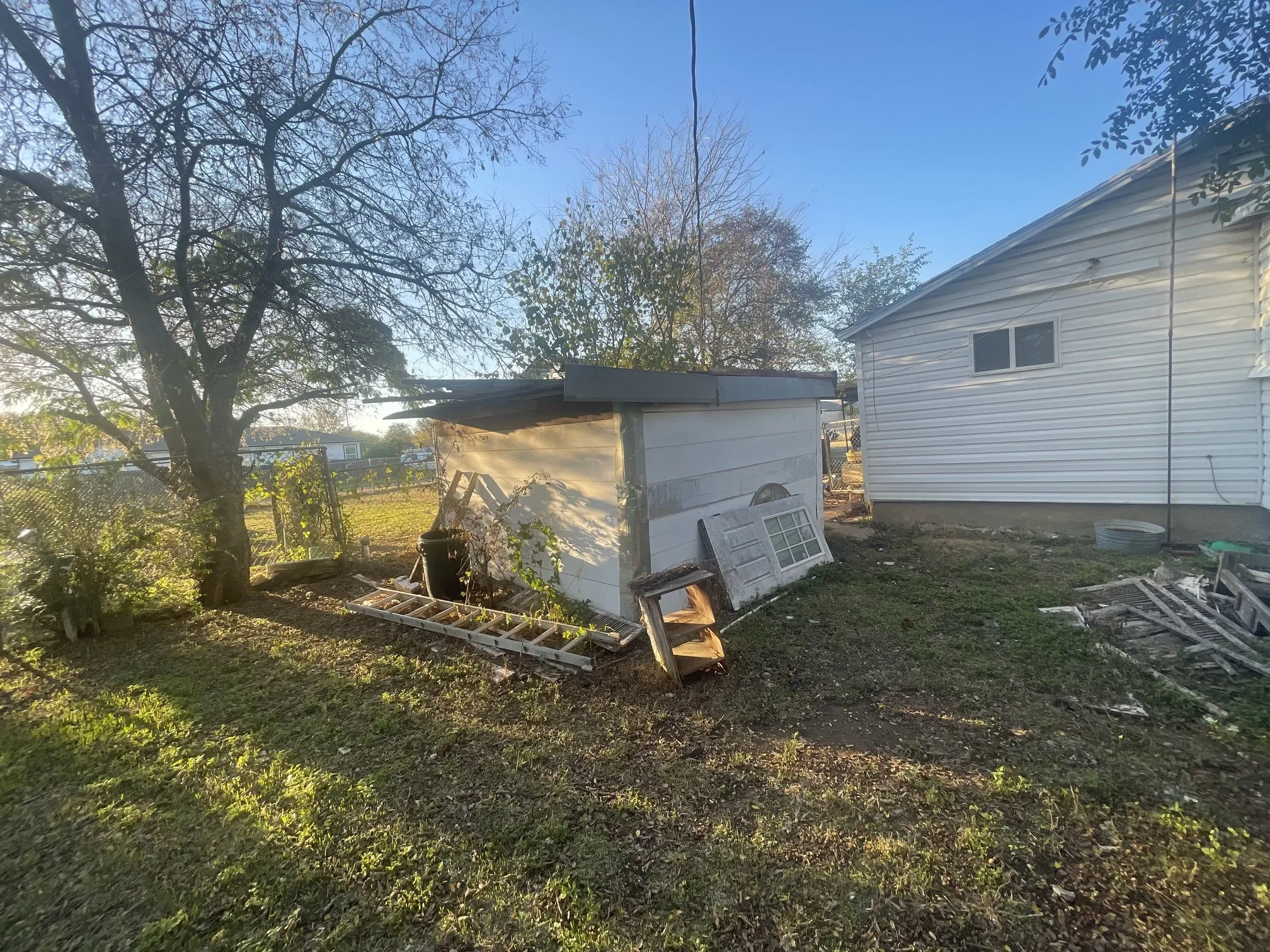 Single Family Residence For Sale in Tarrant County , 5433 Diaz Avenue, Fort Worth, Texas 76107, 3 Bedroom, 1 Bathroom, Garage spaces, 1,200 Sqft, built in 1945, mls#21410414, Real Estate Agent in Fort Worth, Homes For Sale in Tarrant county, Homes For Sale in Fort Worth, Realtor in Fort Worth Texas, Real Estate Brokerage Independent Realty Texas, Luminita Cordes Realtor