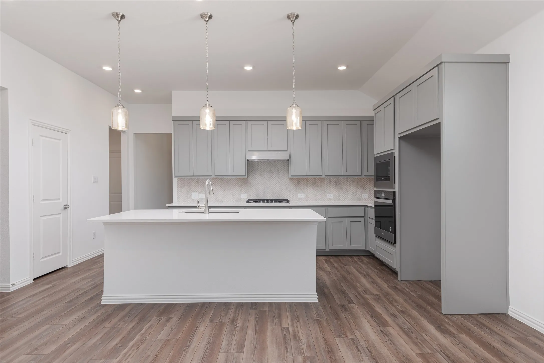 Single Family Residence For Rent in Collin County , 3501 Prickly Pear Path, Melissa, Texas 75454, 4 Bedroom, 3 Bathroom, 2 Garage spaces, 2,252 Sqft, built in 2024, mls#21409057, Real Estate Agent in Melissa, Homes For Rent in Collin county, Homes For Rent in Melissa, Realtor in Melissa Texas, Real Estate Brokerage Independent Realty Texas, Luminita Cordes Realtor
