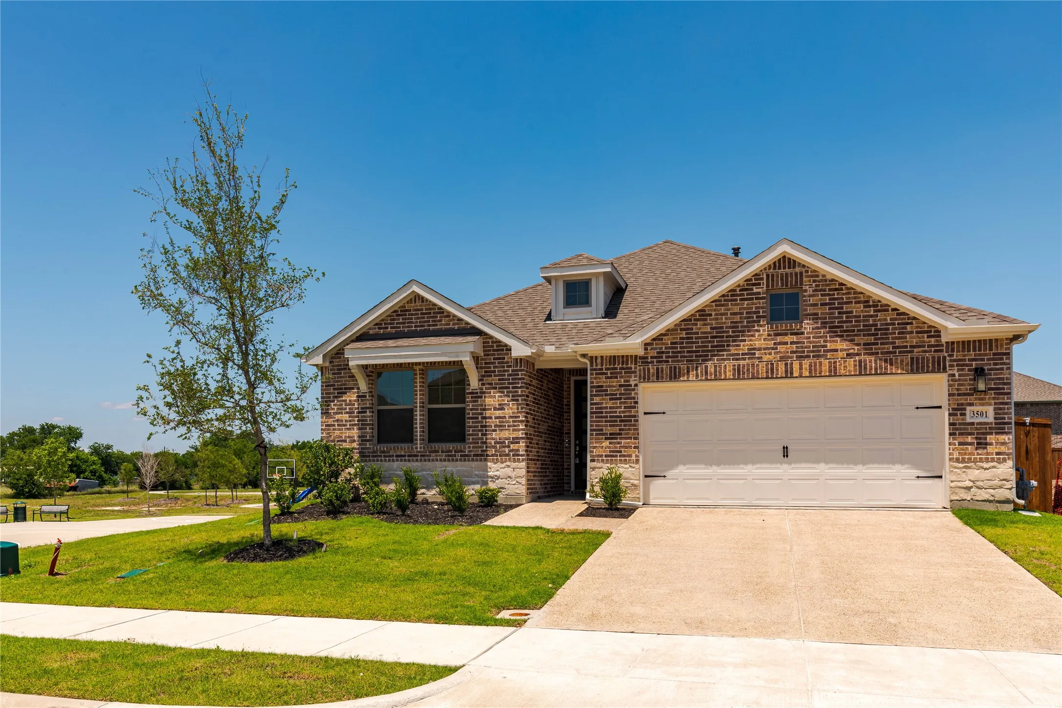 Single Family Residence For Rent in Collin County , 3501 Prickly Pear Path, Melissa, Texas 75454, 4 Bedroom, 3 Bathroom, 2 Garage spaces, 2,252 Sqft, built in 2024, mls#21409057, Real Estate Agent in Melissa, Homes For Rent in Collin county, Homes For Rent in Melissa, Realtor in Melissa Texas, Real Estate Brokerage Independent Realty Texas, Luminita Cordes Realtor
