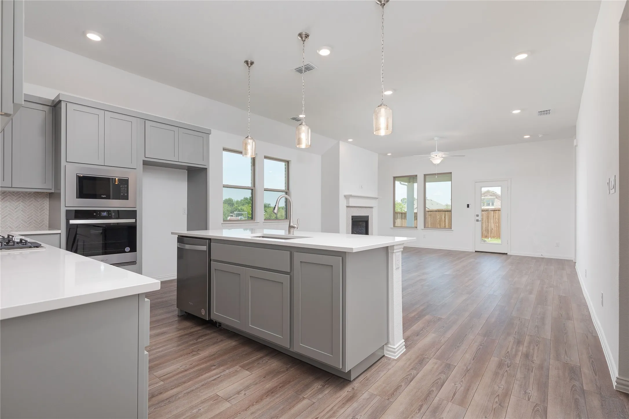 Single Family Residence For Rent in Collin County , 3501 Prickly Pear Path, Melissa, Texas 75454, 4 Bedroom, 3 Bathroom, 2 Garage spaces, 2,252 Sqft, built in 2024, mls#21409057, Real Estate Agent in Melissa, Homes For Rent in Collin county, Homes For Rent in Melissa, Realtor in Melissa Texas, Real Estate Brokerage Independent Realty Texas, Luminita Cordes Realtor