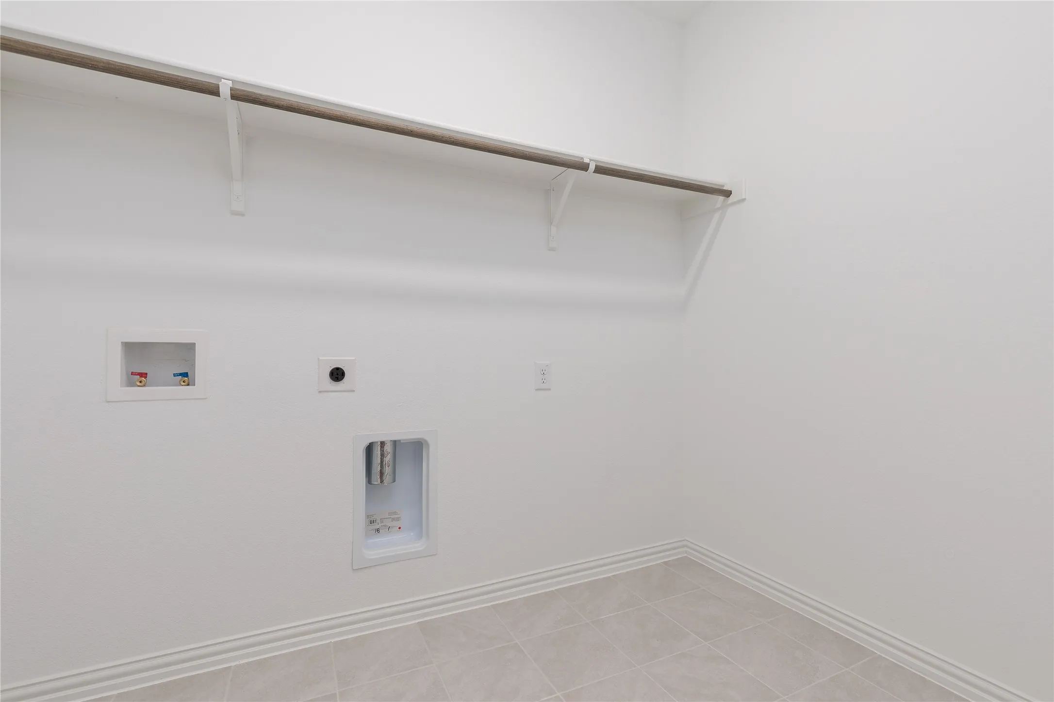 Single Family Residence For Rent in Collin County , 3501 Prickly Pear Path, Melissa, Texas 75454, 4 Bedroom, 3 Bathroom, 2 Garage spaces, 2,252 Sqft, built in 2024, mls#21409057, Real Estate Agent in Melissa, Homes For Rent in Collin county, Homes For Rent in Melissa, Realtor in Melissa Texas, Real Estate Brokerage Independent Realty Texas, Luminita Cordes Realtor