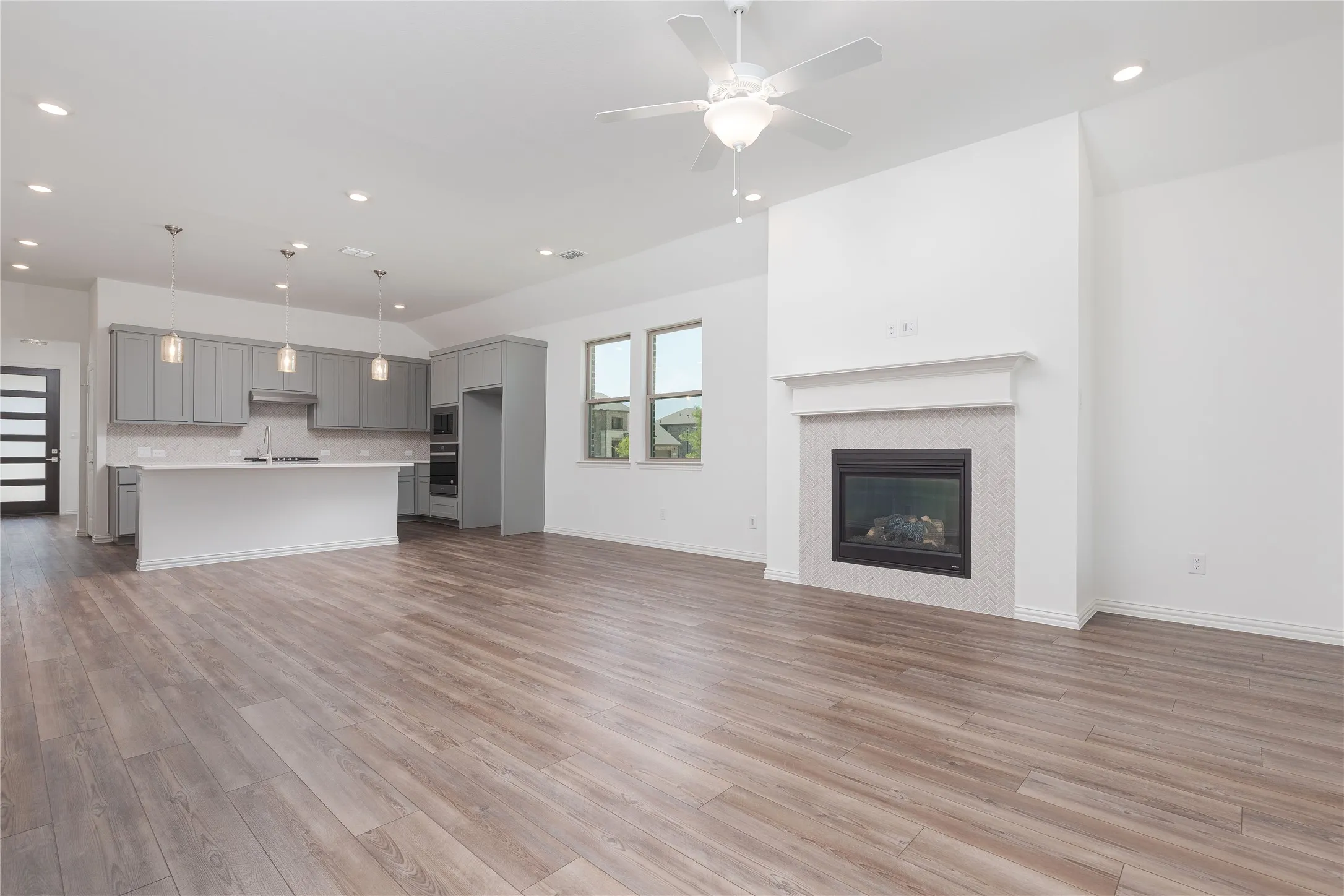 Single Family Residence For Rent in Collin County , 3501 Prickly Pear Path, Melissa, Texas 75454, 4 Bedroom, 3 Bathroom, 2 Garage spaces, 2,252 Sqft, built in 2024, mls#21409057, Real Estate Agent in Melissa, Homes For Rent in Collin county, Homes For Rent in Melissa, Realtor in Melissa Texas, Real Estate Brokerage Independent Realty Texas, Luminita Cordes Realtor