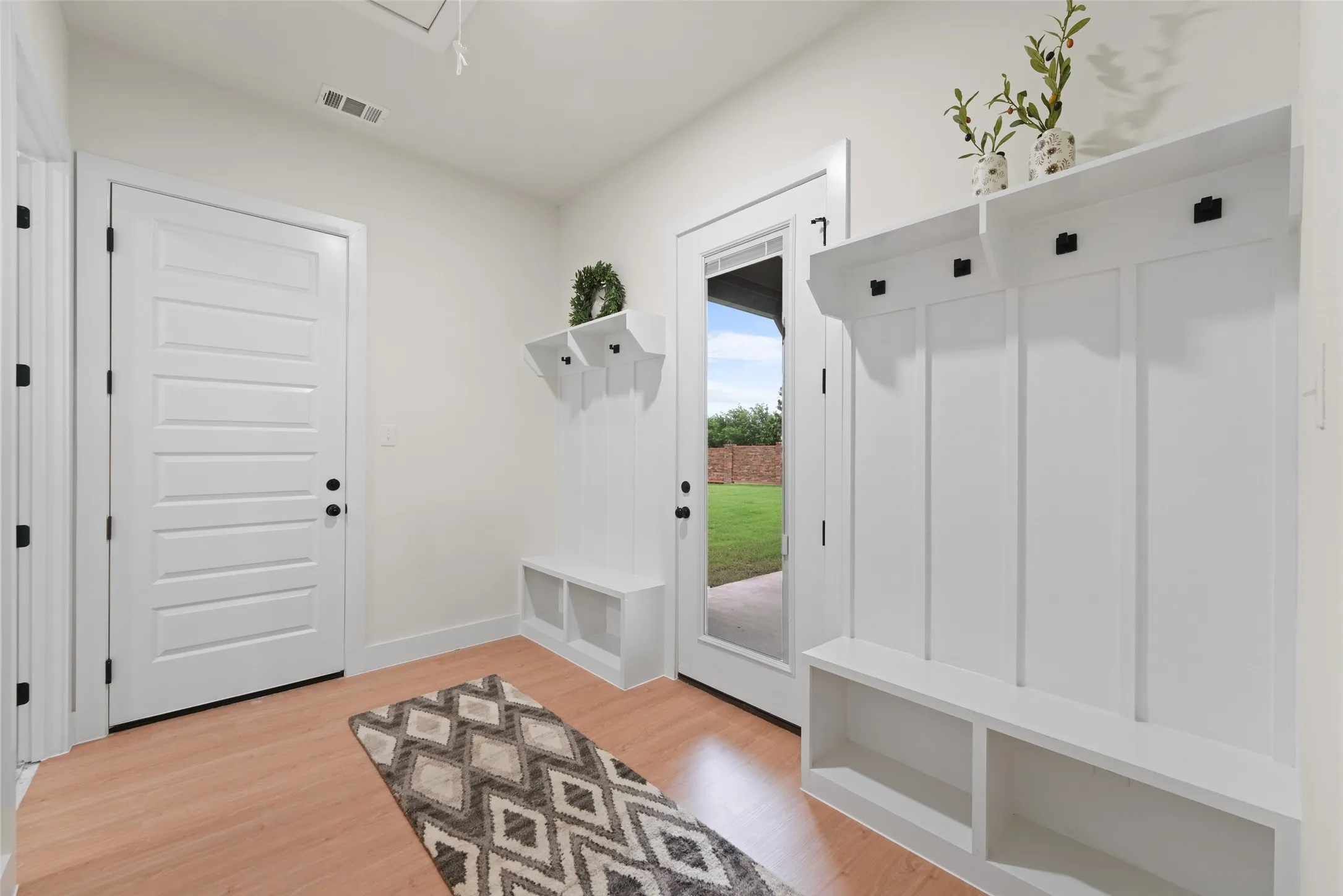 Single Family Residence For Sale in Kaufman County , 1002 Devonshire Drive N, Forney, Texas 75126, 4 Bedroom, 5 Bathroom, 3 Garage spaces, 3,450 Sqft, built in 2026, mls#21407903, Real Estate Agent in Forney, Homes For Sale in Kaufman county, Homes For Sale in Forney, Realtor in Forney Texas, Real Estate Brokerage Independent Realty Texas, Luminita Cordes Realtor