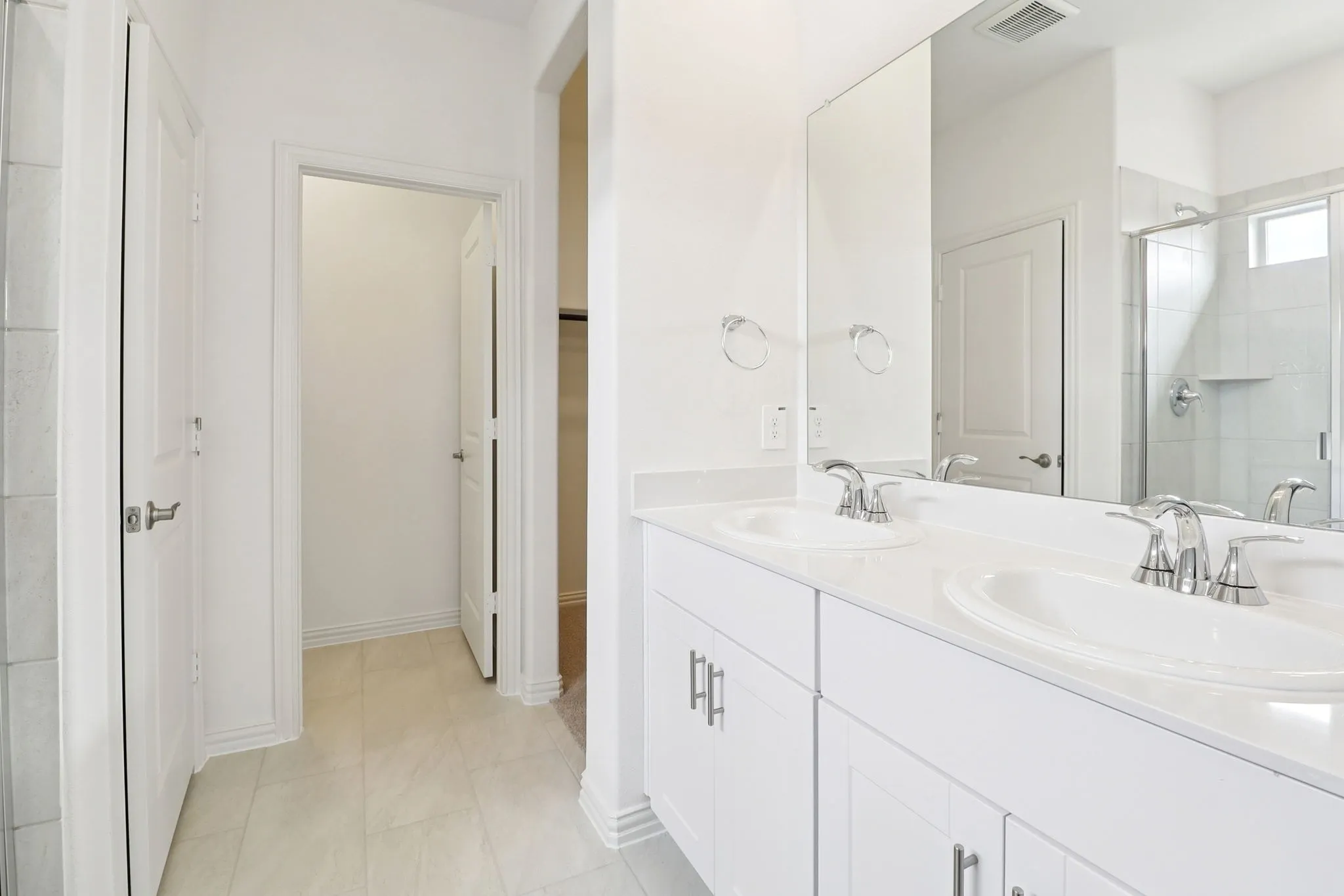 Photo is not of the actual home, but is an inspirational photo of builder’s model home and may depict options, furnishings, and/or decorator features that are not included.