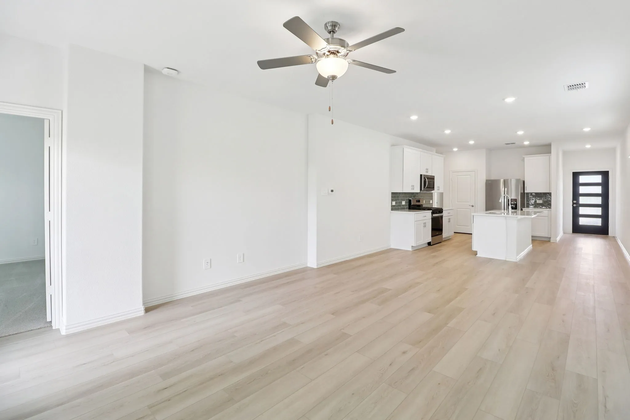 Photo is not of the actual home, but is an inspirational photo of builder’s model home and may depict options, furnishings, and/or decorator features that are not included.