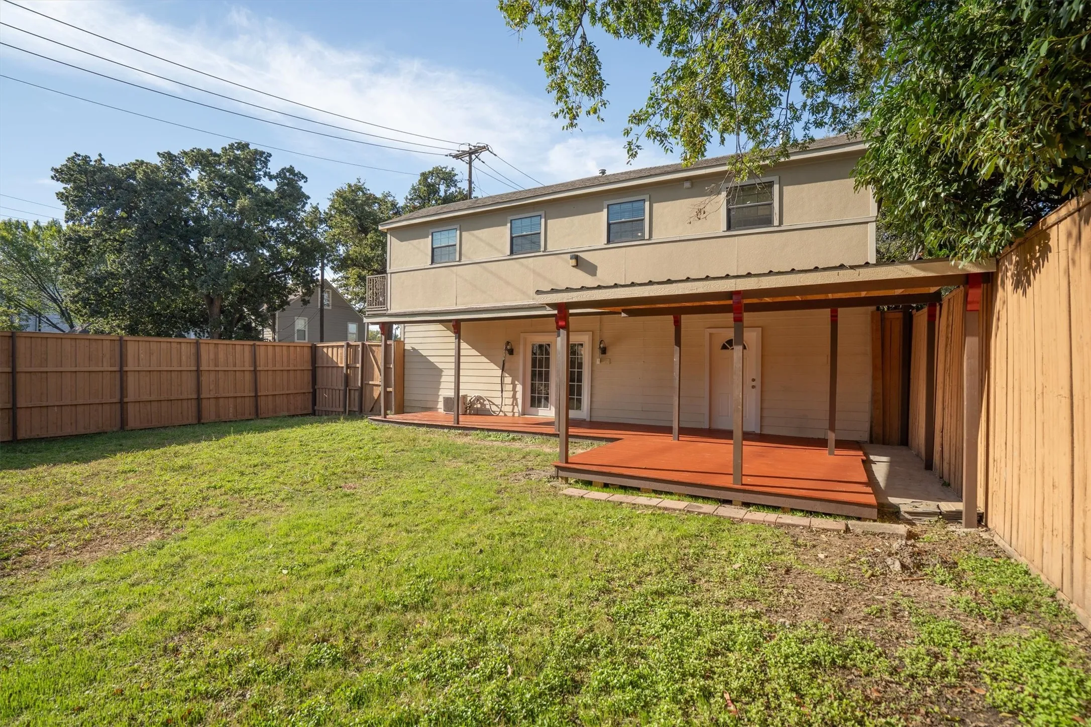 Single Family Residence For Sale in Dallas County , 2100 Caddo Street, Dallas, Texas 75204, 5 Bedroom, 5 Bathroom, 3 Garage spaces, 3,256 Sqft, built in 1940, mls#21410381, Real Estate Agent in Dallas, Homes For Sale in Dallas county, Homes For Sale in Dallas, Realtor in Dallas Texas, Real Estate Brokerage Independent Realty Texas, Luminita Cordes Realtor