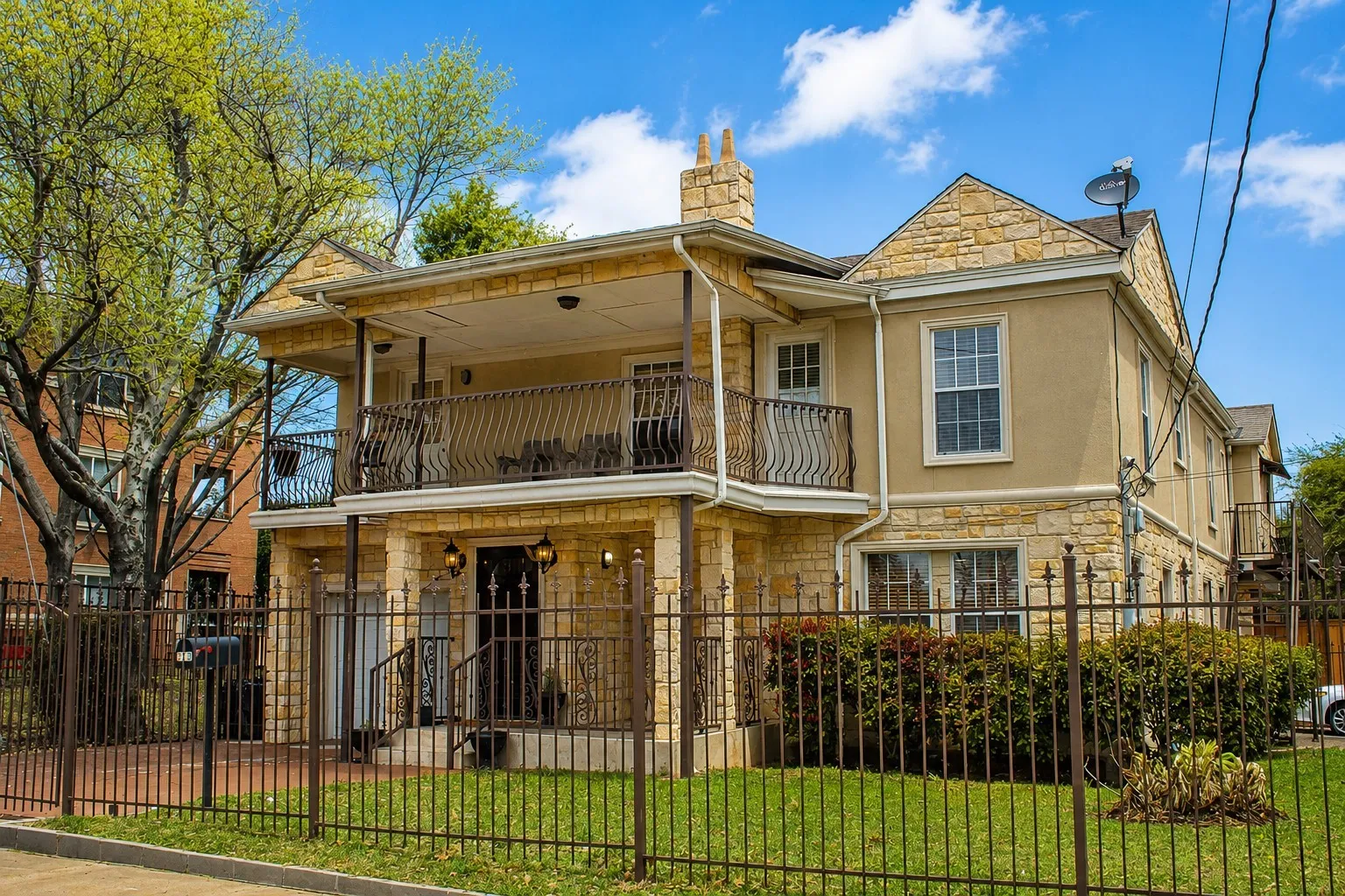 Single Family Residence For Sale