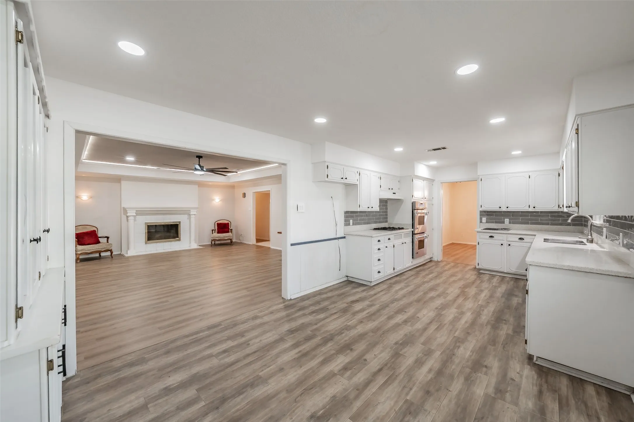 Single Family Residence For Sale in Dallas County , 1718 Timbers Drive, Irving, Texas 75061, 5 Bedroom, 3 Bathroom, 3 Garage spaces, 3,233 Sqft, built in 1965, mls#21410416, Real Estate Agent in Irving, Homes For Sale in Dallas county, Homes For Sale in Irving, Realtor in Irving Texas, Real Estate Brokerage Independent Realty Texas, Luminita Cordes Realtor