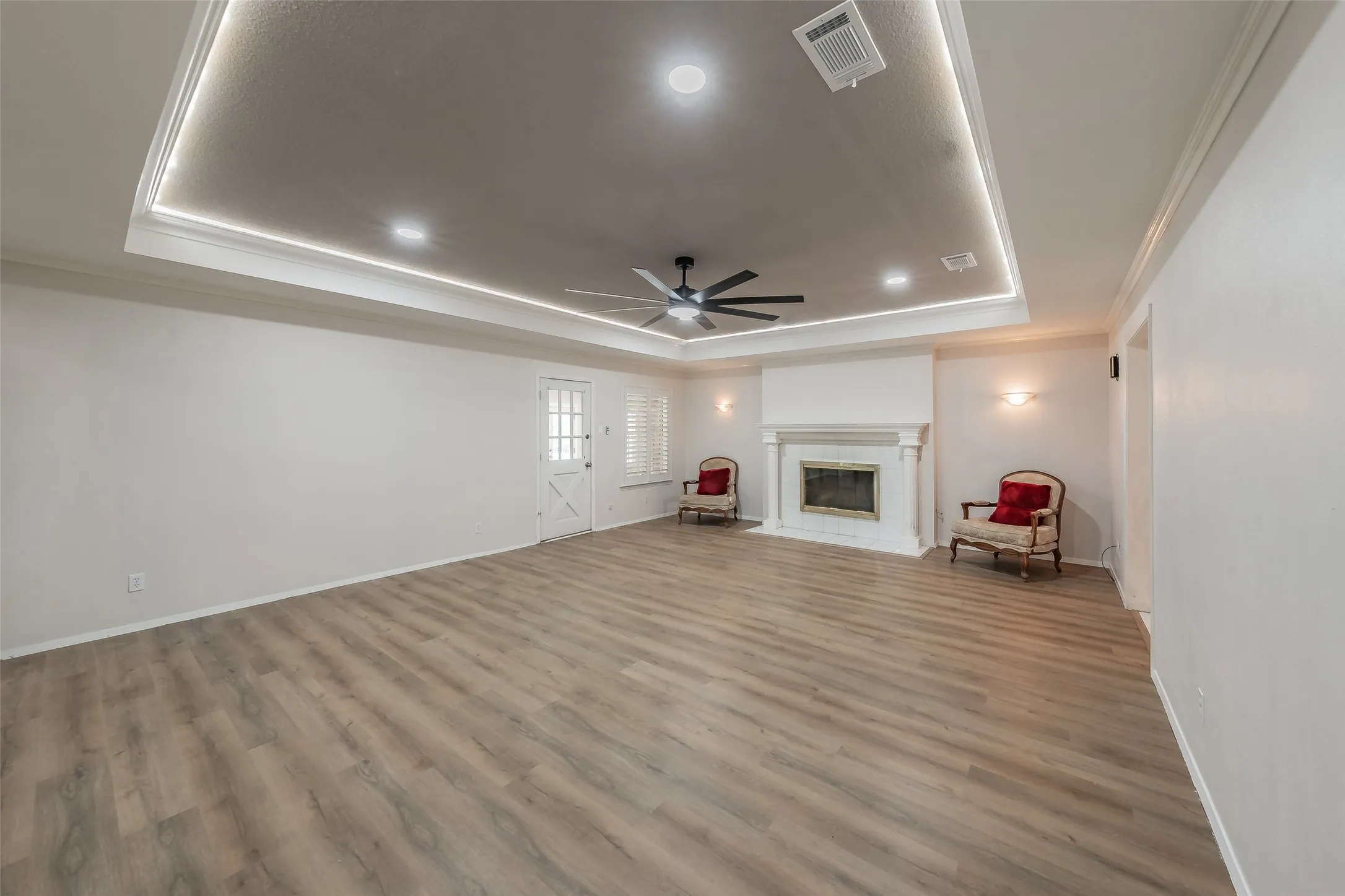 Single Family Residence For Sale in Dallas County , 1718 Timbers Drive, Irving, Texas 75061, 5 Bedroom, 3 Bathroom, 3 Garage spaces, 3,233 Sqft, built in 1965, mls#21410416, Real Estate Agent in Irving, Homes For Sale in Dallas county, Homes For Sale in Irving, Realtor in Irving Texas, Real Estate Brokerage Independent Realty Texas, Luminita Cordes Realtor