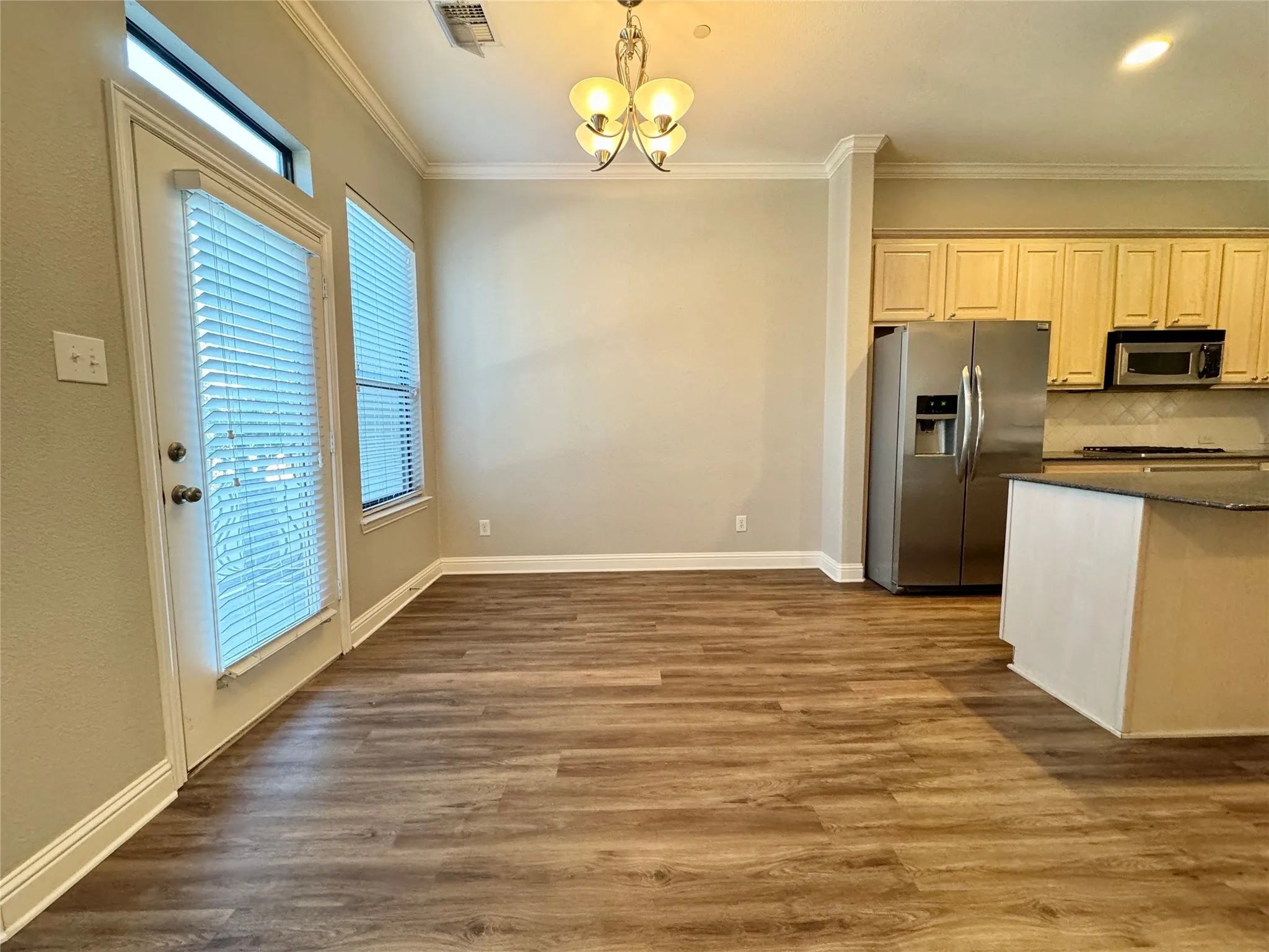 Townhouse For Sale in Collin County , 5741 Pantheon Court, Plano, Texas 75024, 3 Bedroom, 3 Bathroom, 2 Garage spaces, 1,855 Sqft, built in 2005, mls#21410448, Real Estate Agent in Plano, Homes For Sale in Collin county, Homes For Sale in Plano, Realtor in Plano Texas, Real Estate Brokerage Independent Realty Texas, Luminita Cordes Realtor