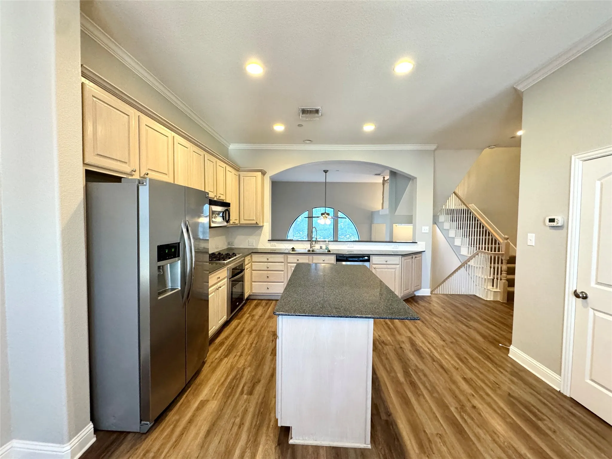 Townhouse For Sale in Collin County , 5741 Pantheon Court, Plano, Texas 75024, 3 Bedroom, 3 Bathroom, 2 Garage spaces, 1,855 Sqft, built in 2005, mls#21410448, Real Estate Agent in Plano, Homes For Sale in Collin county, Homes For Sale in Plano, Realtor in Plano Texas, Real Estate Brokerage Independent Realty Texas, Luminita Cordes Realtor