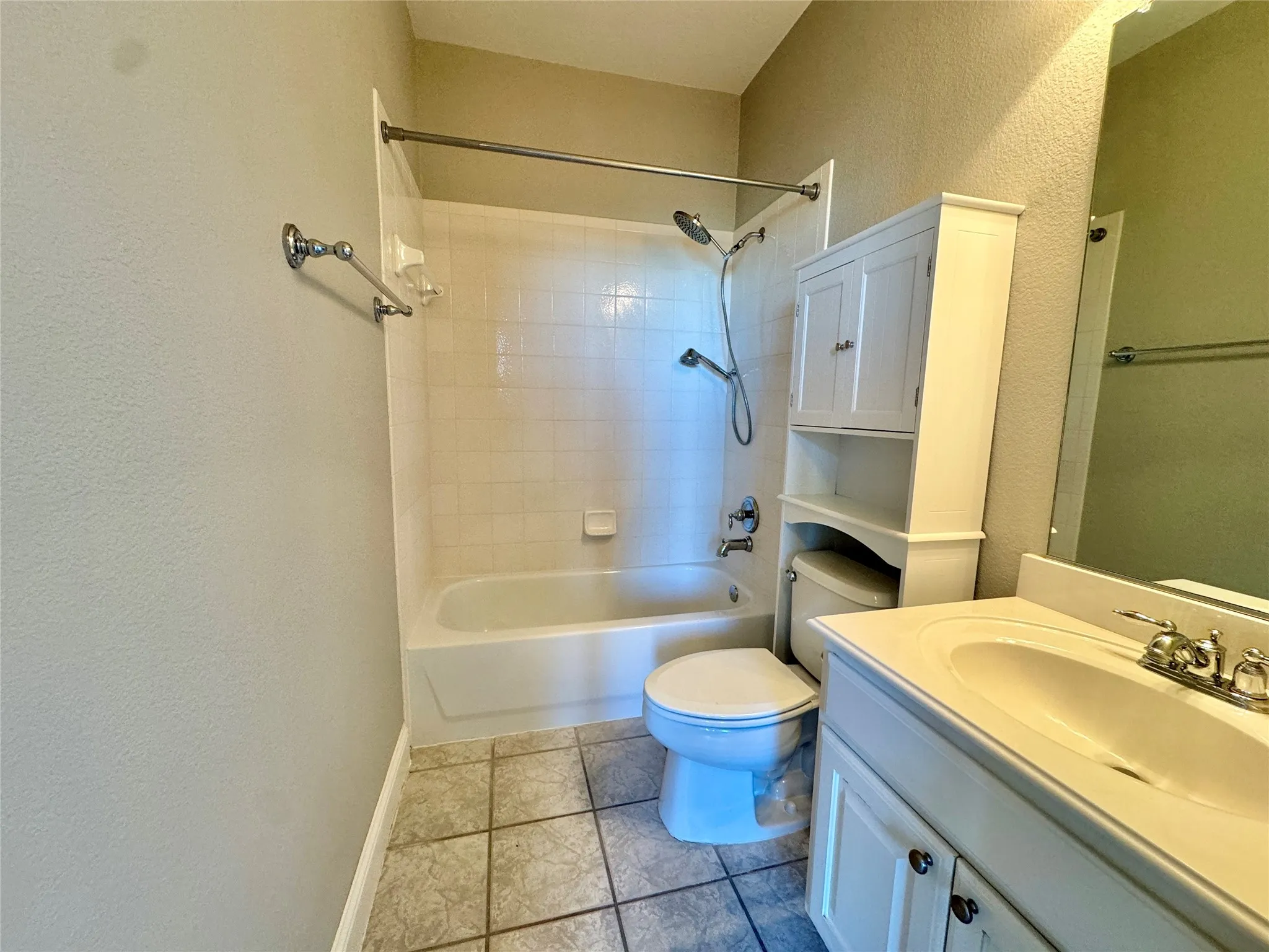 Townhouse For Sale in Collin County , 5741 Pantheon Court, Plano, Texas 75024, 3 Bedroom, 3 Bathroom, 2 Garage spaces, 1,855 Sqft, built in 2005, mls#21410448, Real Estate Agent in Plano, Homes For Sale in Collin county, Homes For Sale in Plano, Realtor in Plano Texas, Real Estate Brokerage Independent Realty Texas, Luminita Cordes Realtor