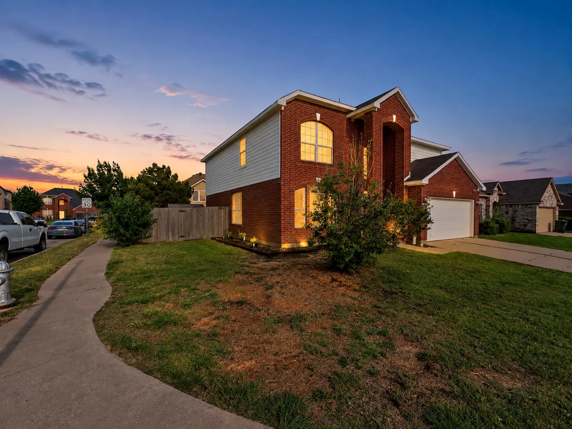 Single Family Residence For Rent in Tarrant County , 7301 Tin Cup Drive, Arlington, Texas 76001, 4 Bedroom, 3 Bathroom, 2 Garage spaces, 3,032 Sqft, built in 2001, mls#21410453, Real Estate Agent in Arlington, Homes For Rent in Tarrant county, Homes For Rent in Arlington, Realtor in Arlington Texas, Real Estate Brokerage Independent Realty Texas, Luminita Cordes Realtor