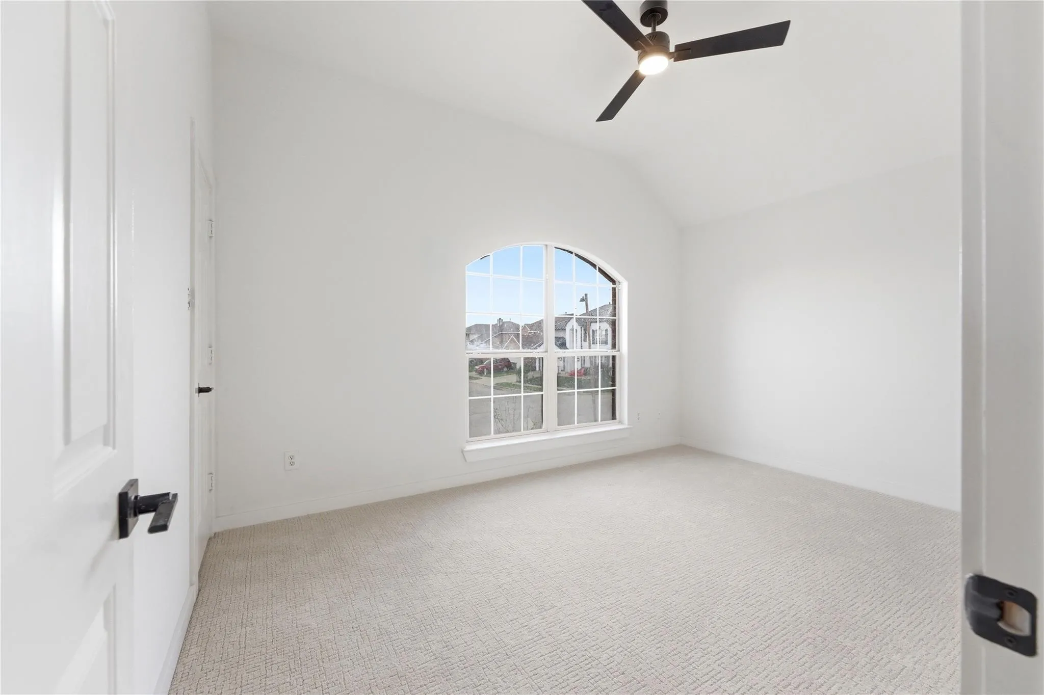 Single Family Residence For Rent in Tarrant County , 7301 Tin Cup Drive, Arlington, Texas 76001, 4 Bedroom, 3 Bathroom, 2 Garage spaces, 3,032 Sqft, built in 2001, mls#21410453, Real Estate Agent in Arlington, Homes For Rent in Tarrant county, Homes For Rent in Arlington, Realtor in Arlington Texas, Real Estate Brokerage Independent Realty Texas, Luminita Cordes Realtor