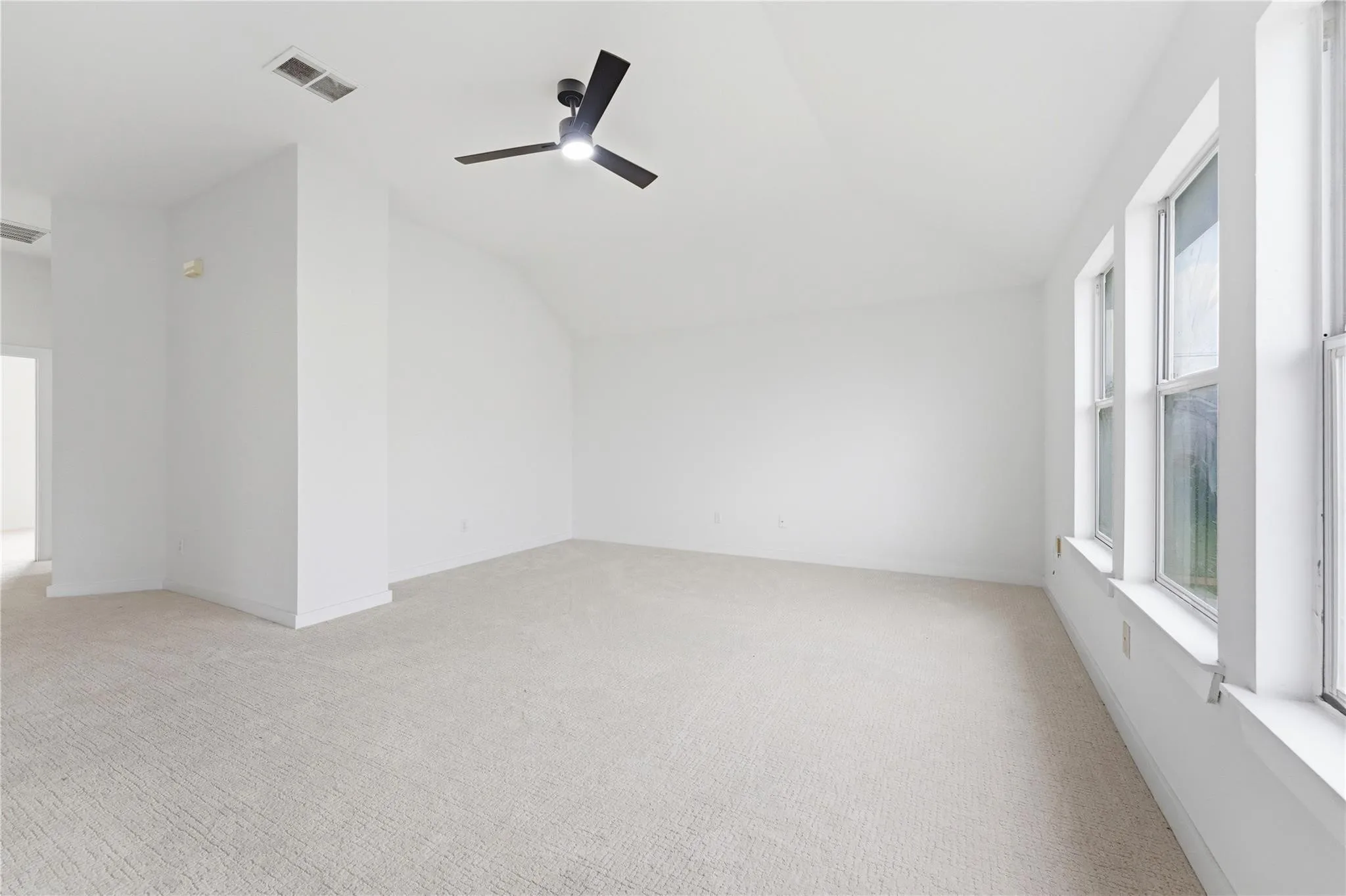 Single Family Residence For Rent in Tarrant County , 7301 Tin Cup Drive, Arlington, Texas 76001, 4 Bedroom, 3 Bathroom, 2 Garage spaces, 3,032 Sqft, built in 2001, mls#21410453, Real Estate Agent in Arlington, Homes For Rent in Tarrant county, Homes For Rent in Arlington, Realtor in Arlington Texas, Real Estate Brokerage Independent Realty Texas, Luminita Cordes Realtor