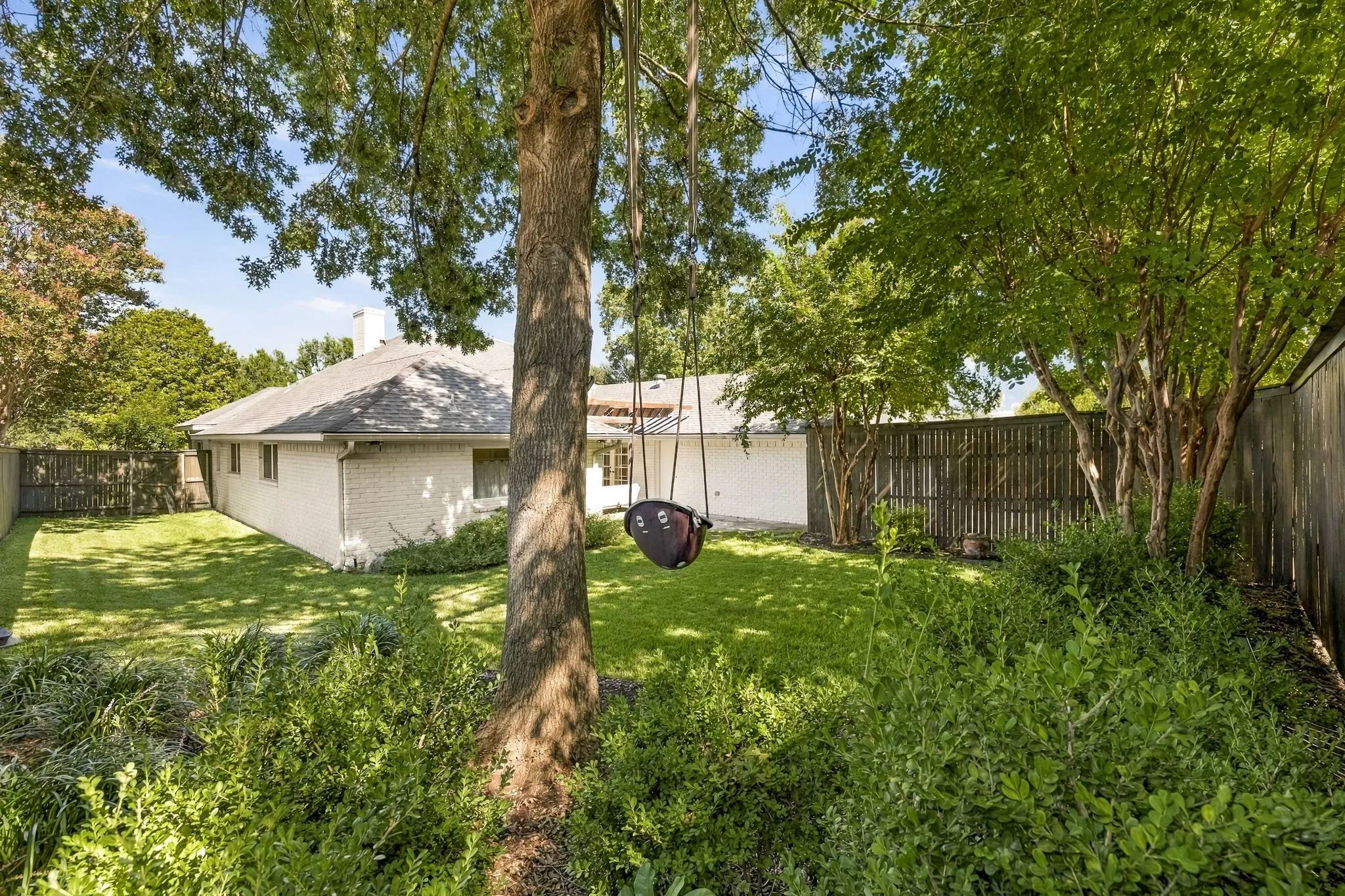 Single Family Residence For Sale in Dallas County , 6438 Mccommas Boulevard, Dallas, Texas 75214, 3 Bedroom, 3 Bathroom, 2 Garage spaces, 2,370 Sqft, built in 1977, mls#21398503, Real Estate Agent in Dallas, Homes For Sale in Dallas county, Homes For Sale in Dallas, Realtor in Dallas Texas, Real Estate Brokerage Independent Realty Texas, Luminita Cordes Realtor